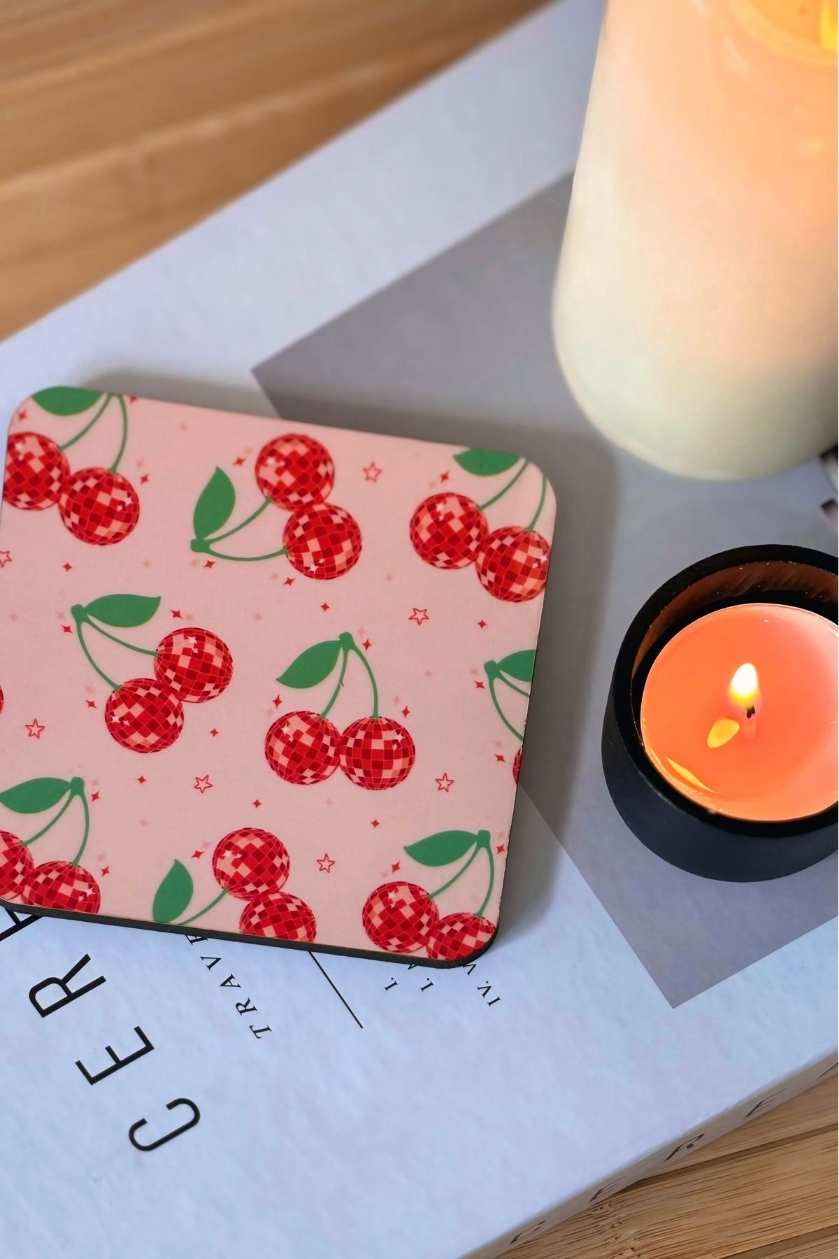 Disco Cherry Kiraz Desenli Bardak Altlığı