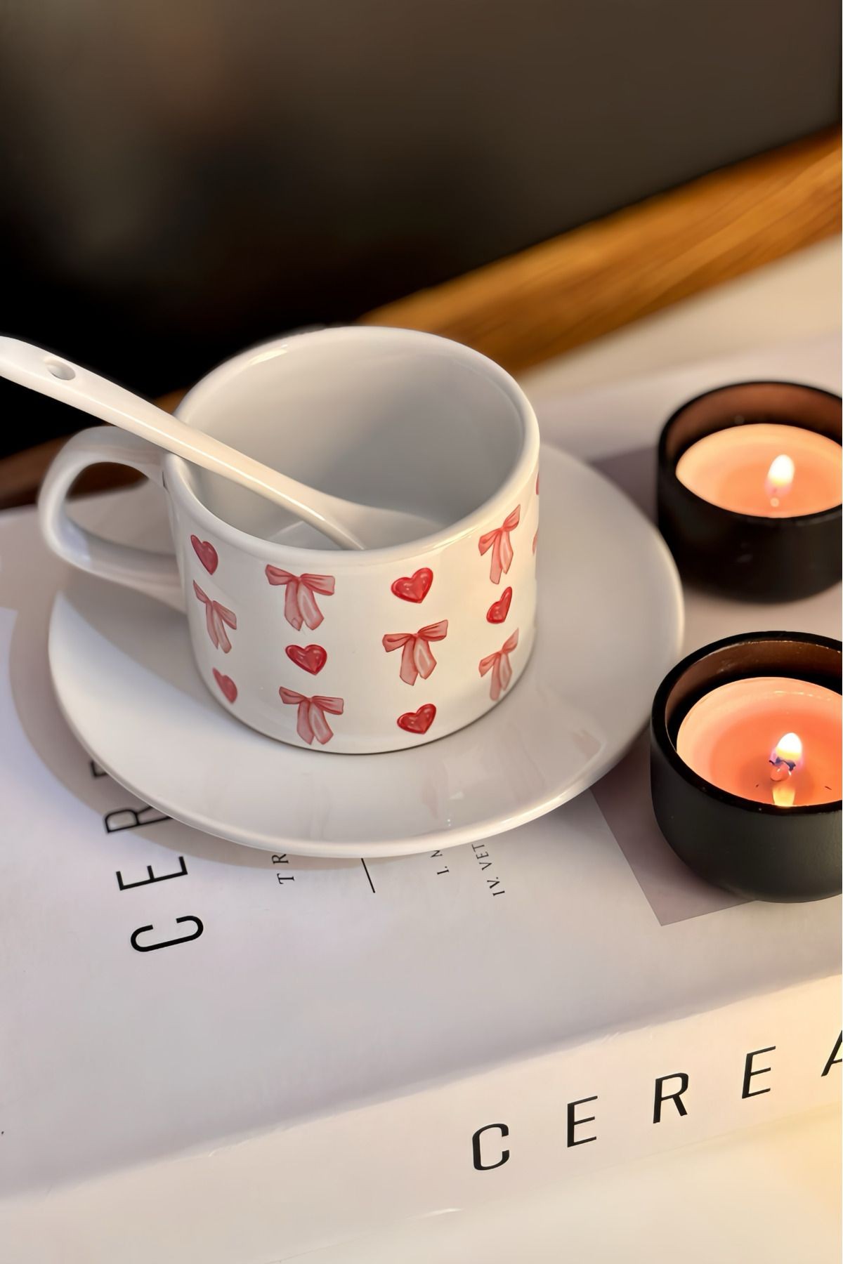 Coquette Kalp Kurdele Desenli Kaşıklı Fincan