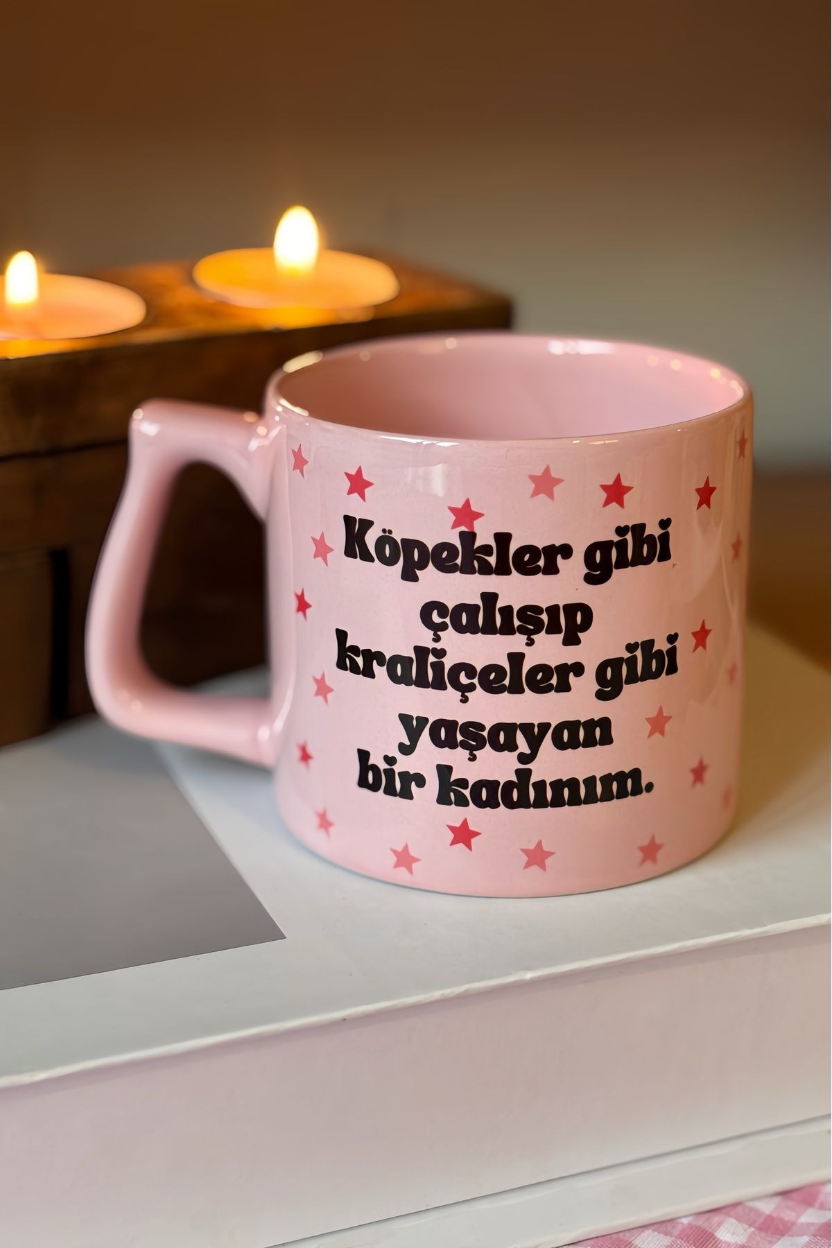 Kraliçeler Gibi Yaşayan Bir Kadınım Kupa