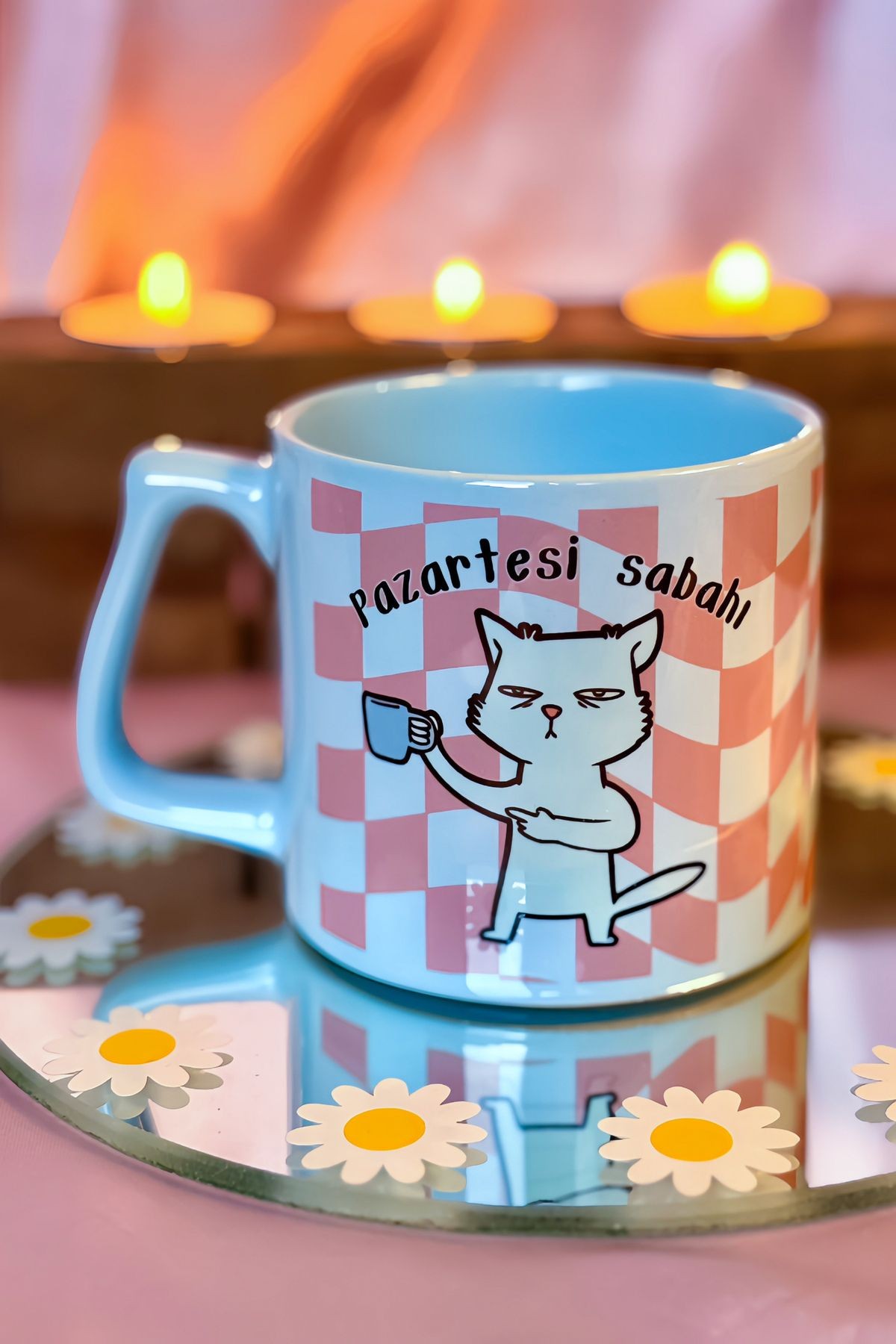 Pazartesi Sabahı Kupa