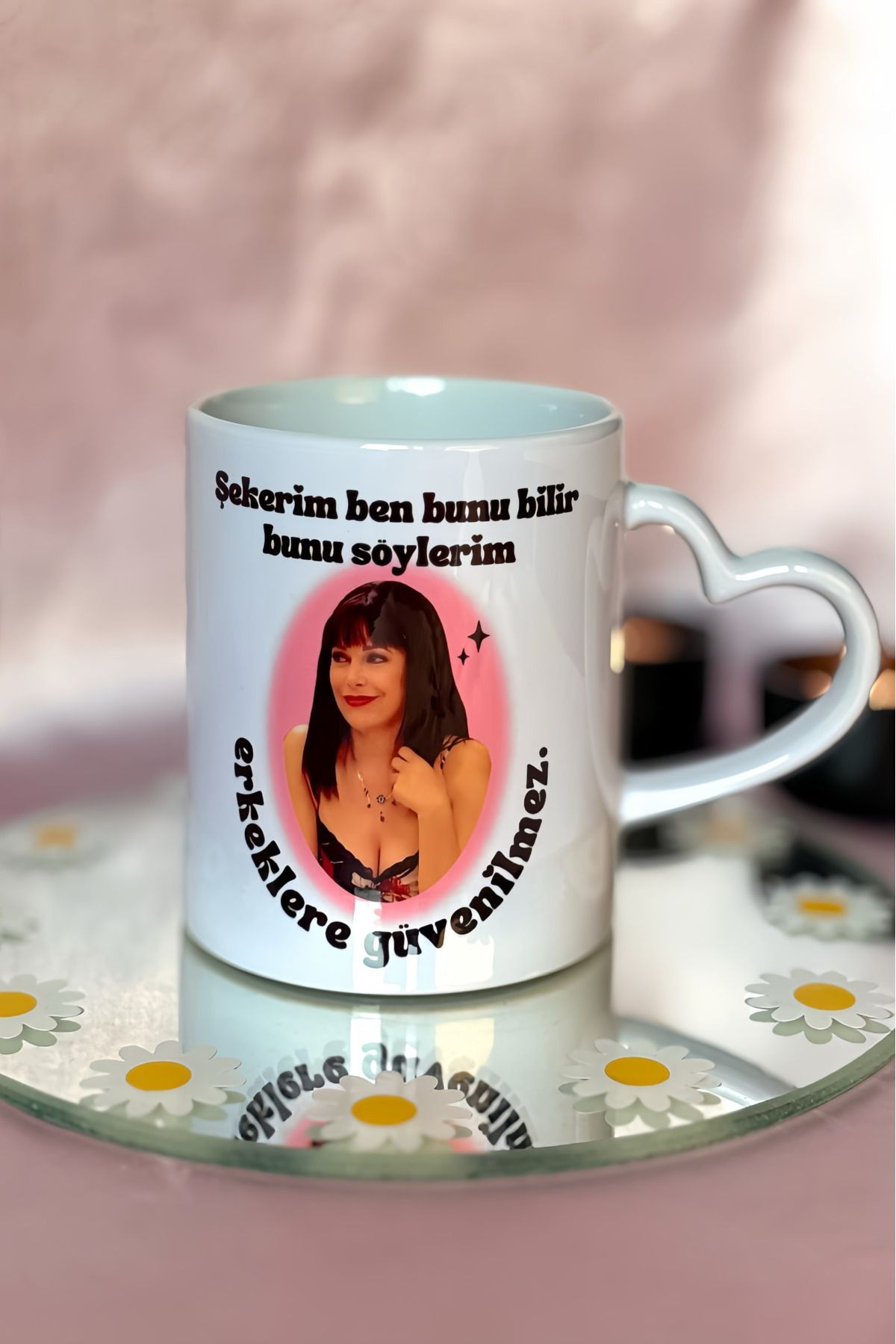 Avrupa Yakası Fatoş Erkeklere Güvenilmez Kupa