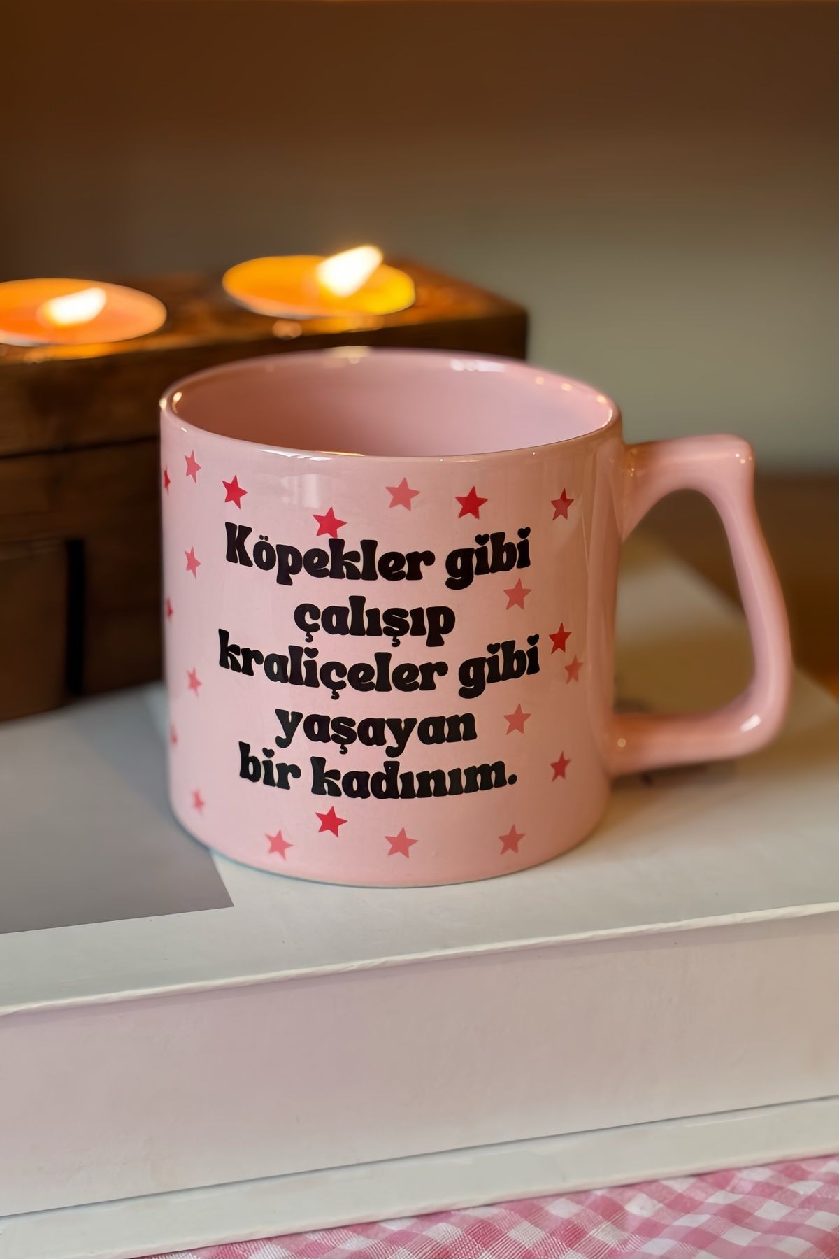 Kraliçeler Gibi Yaşayan Bir Kadınım Kupa