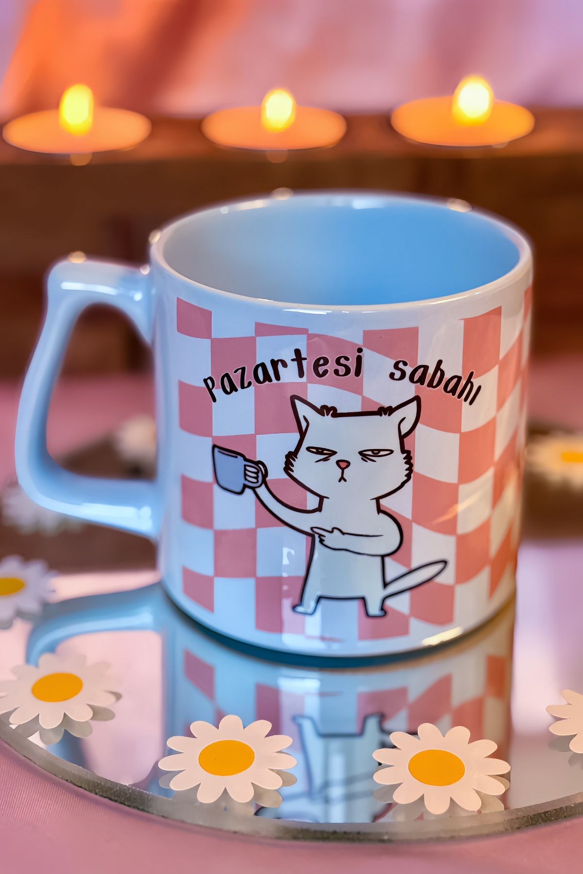 Pazartesi Sabahı Kupa