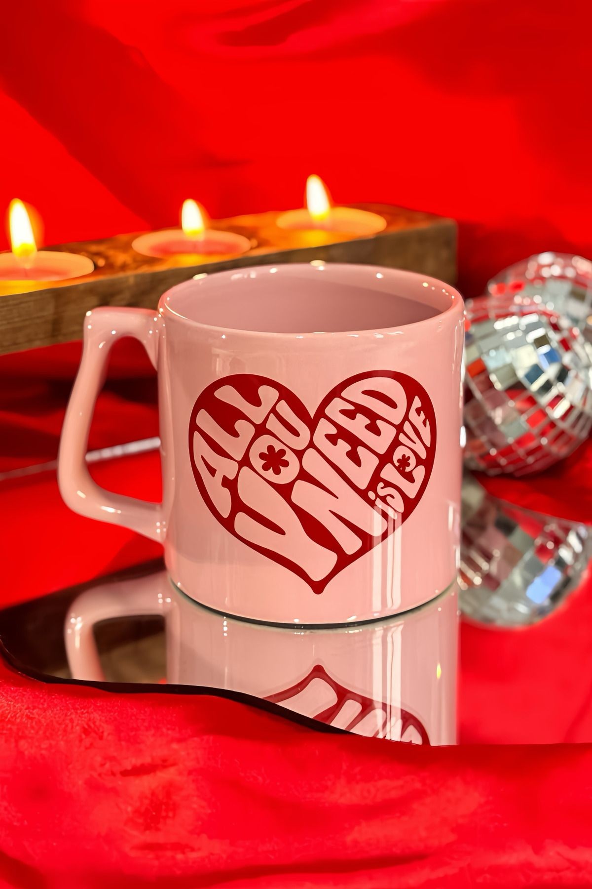 All You Need is Love Kupa