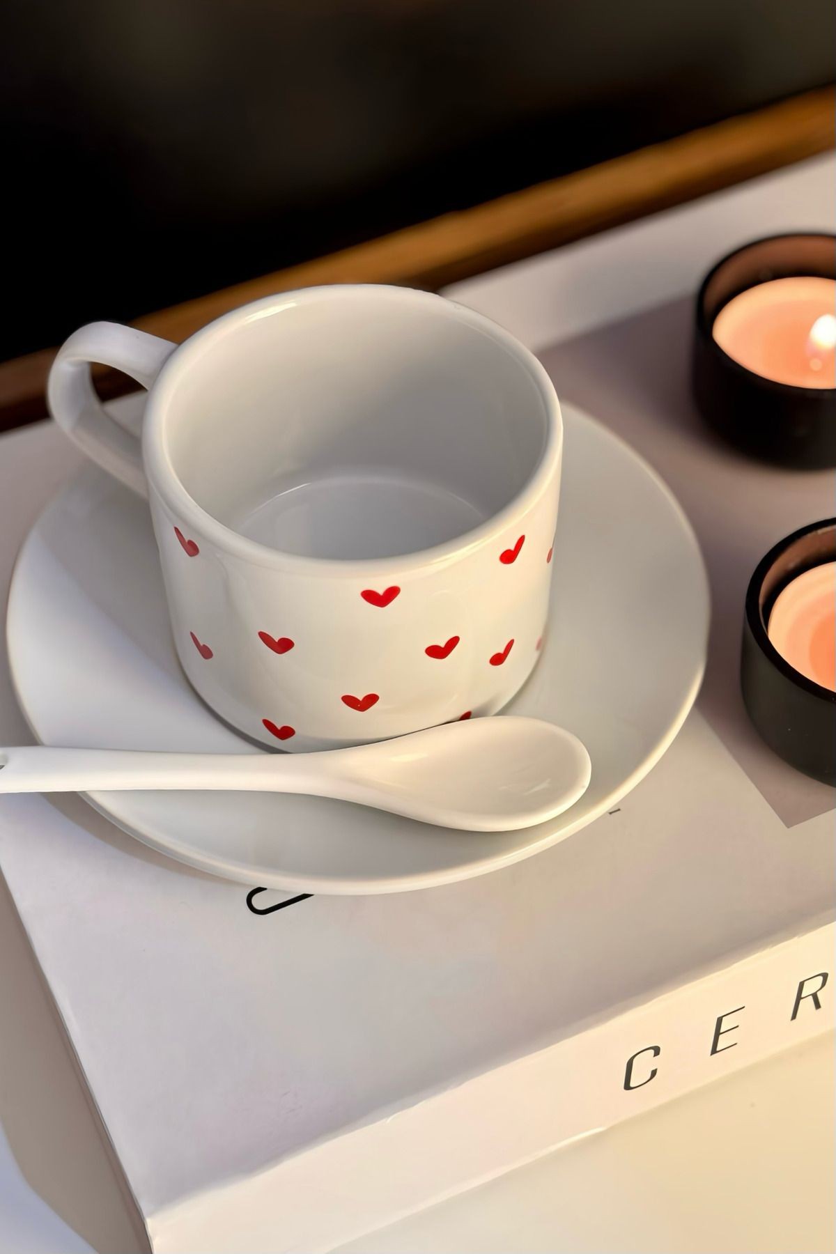 Heart Kalp Desenli Kaşıklı Fincan