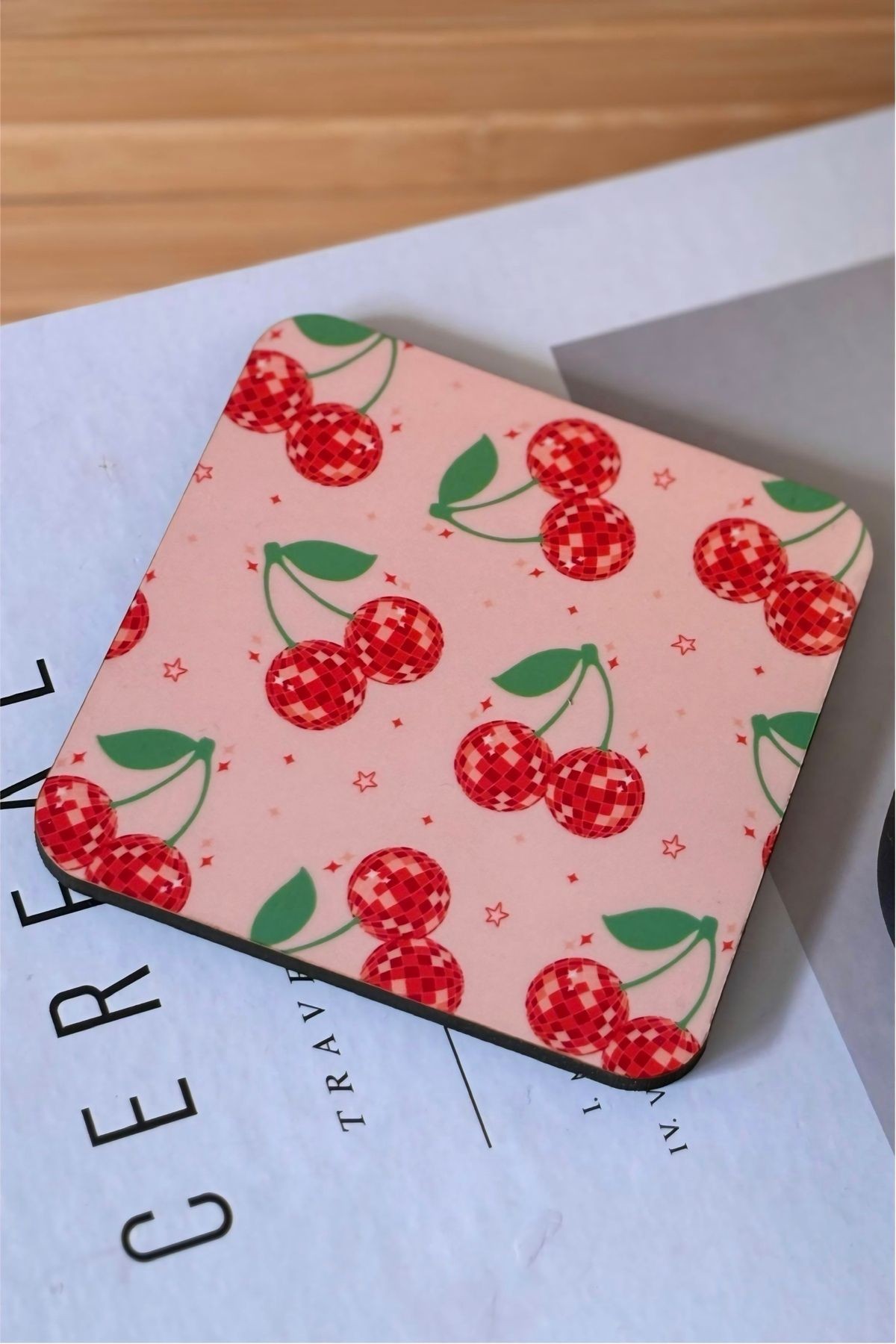 Disco Cherry Kiraz Desenli Bardak Altlığı
