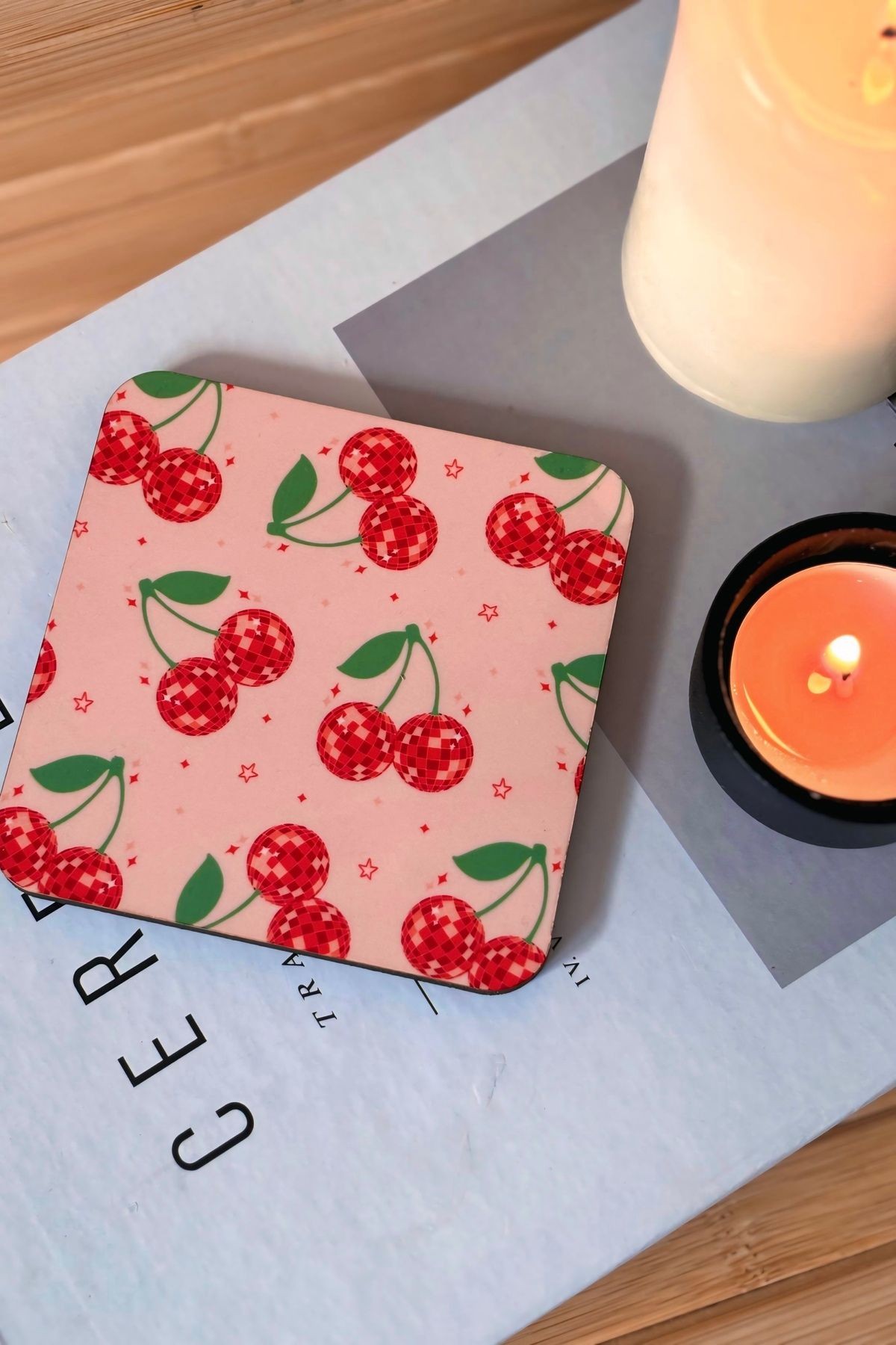 Disco Cherry Kiraz Desenli Bardak Altlığı