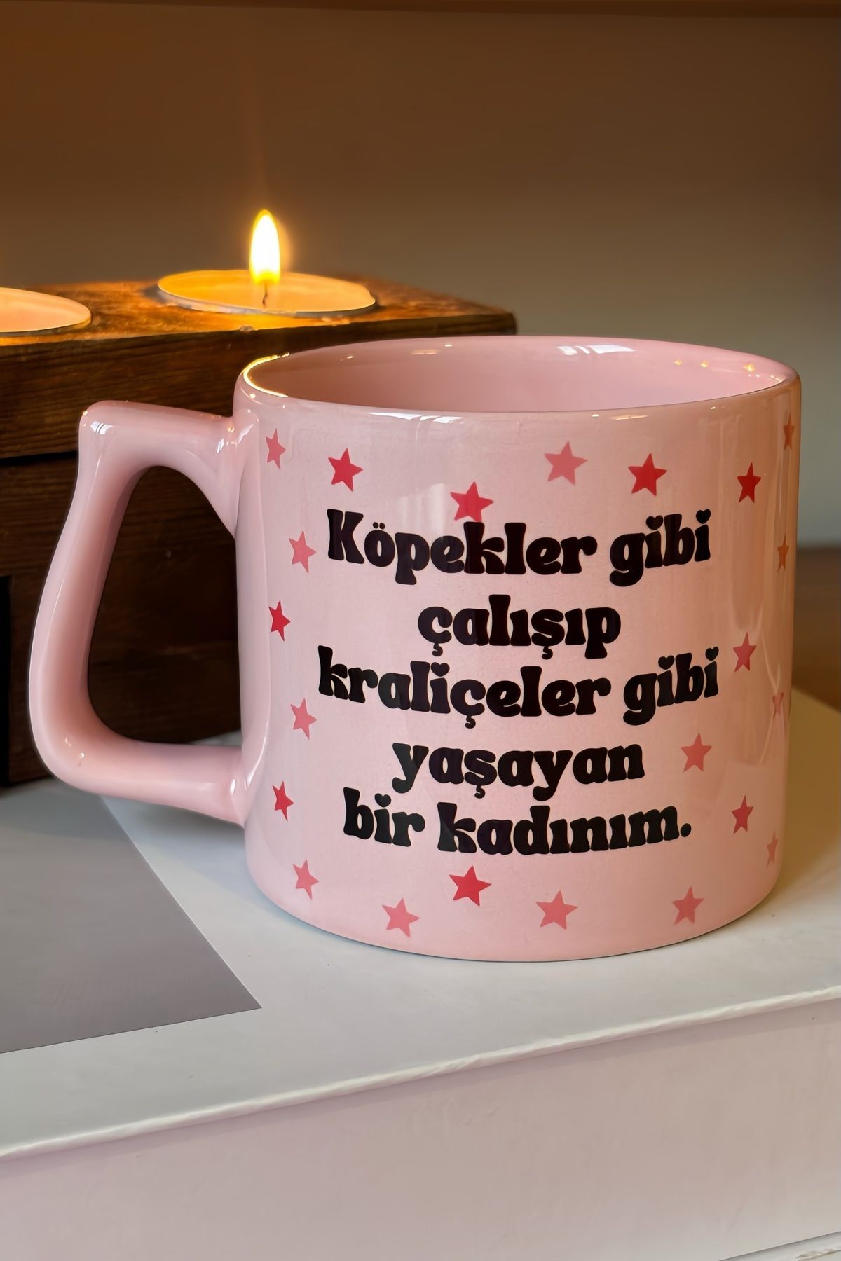 Kraliçeler Gibi Yaşayan Bir Kadınım Kupa