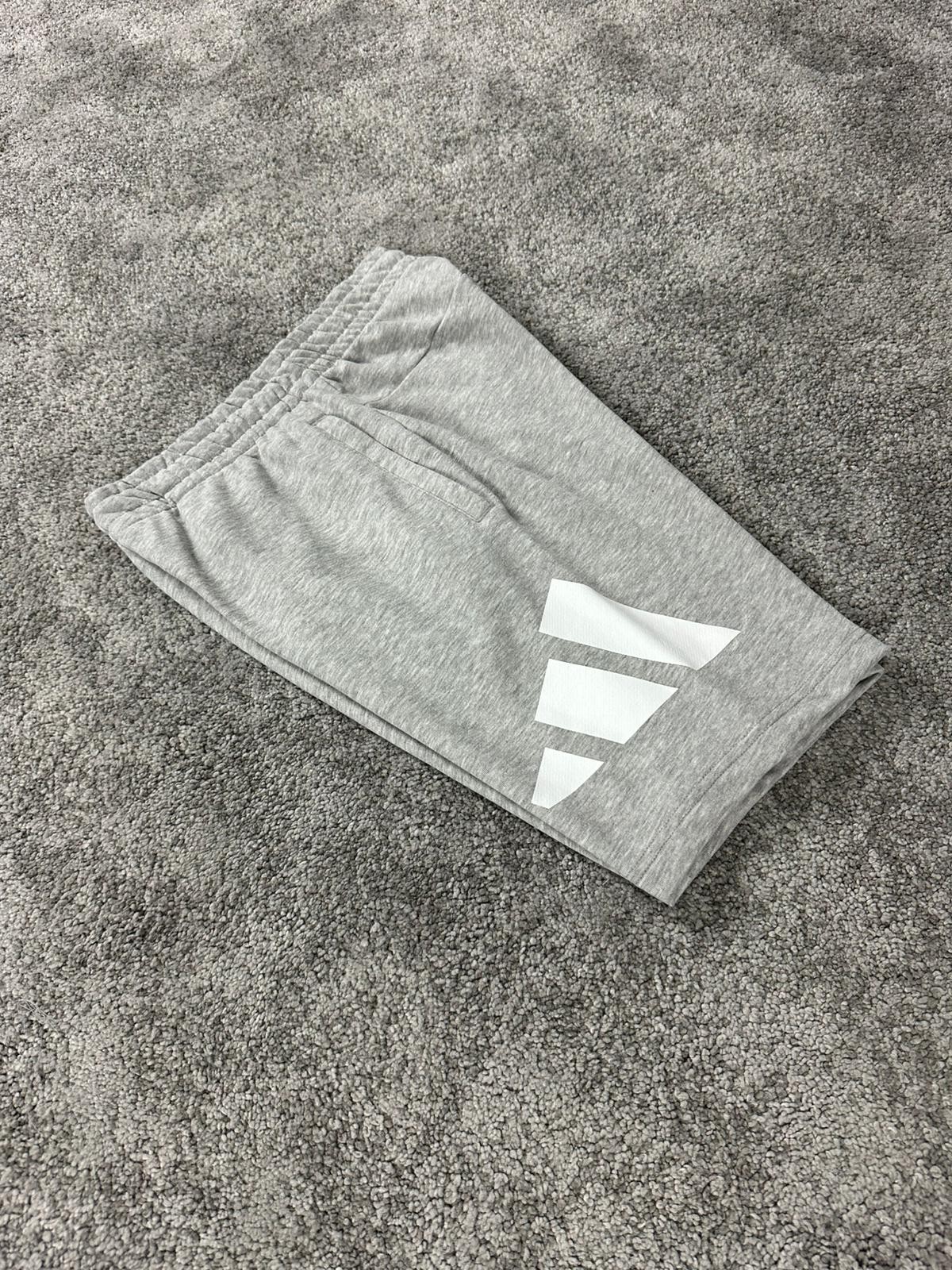 Essentials Logo Şort