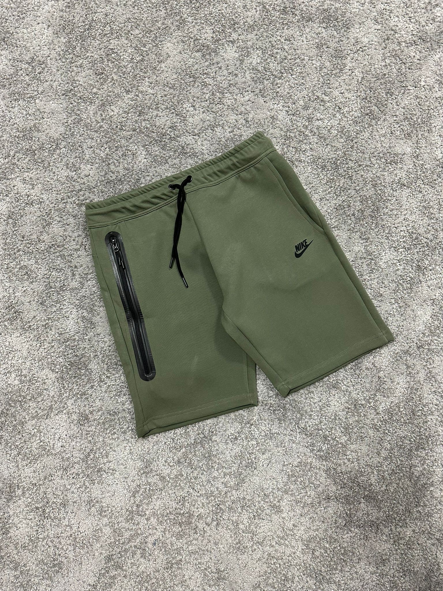 Tech Fleece Şort - Haki