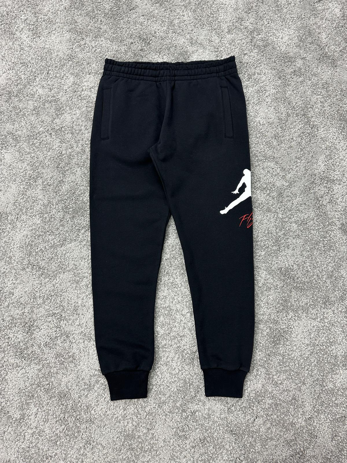 Essentials Fleece Baseline Jogger