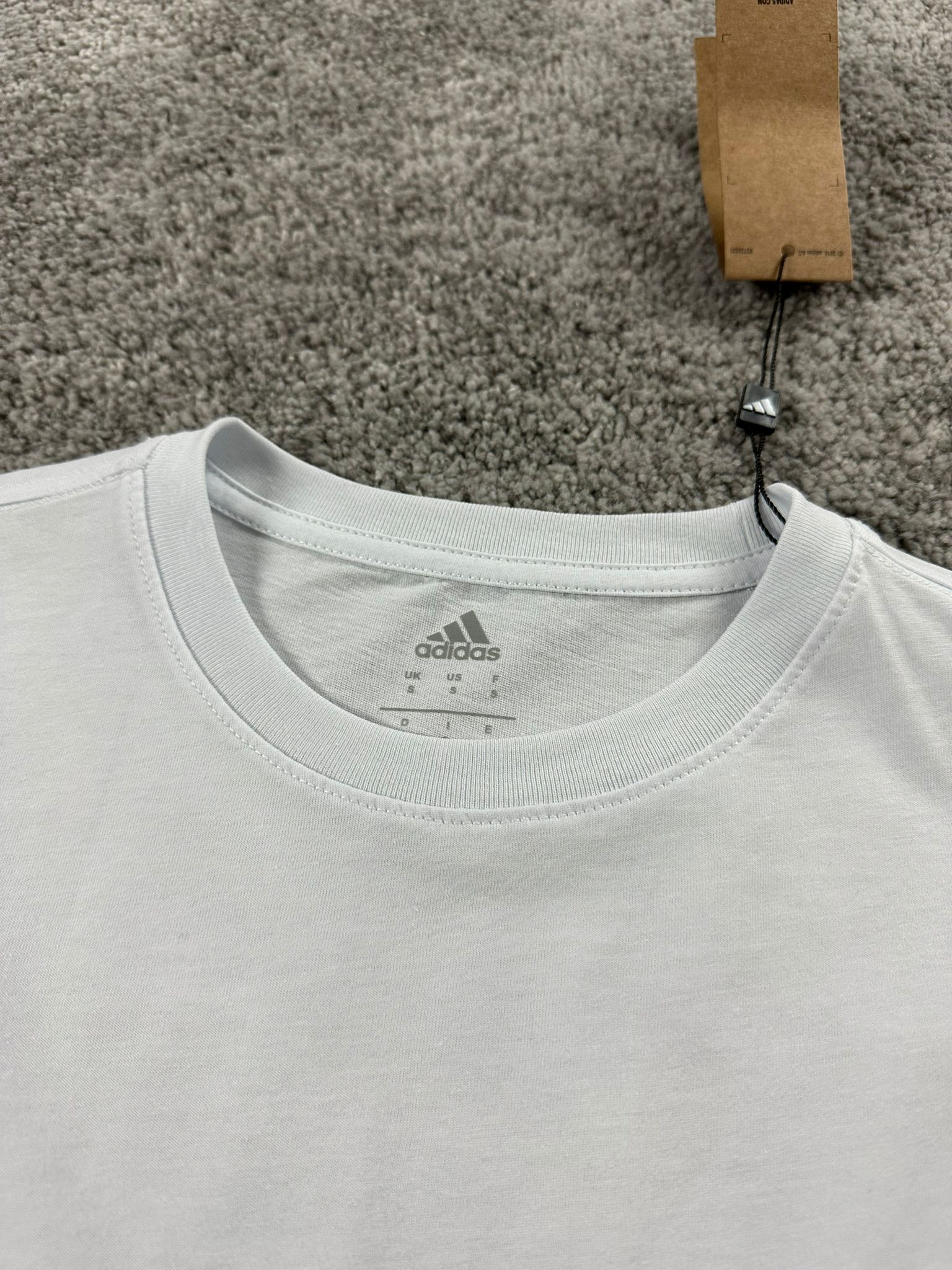 Adidas Tişört