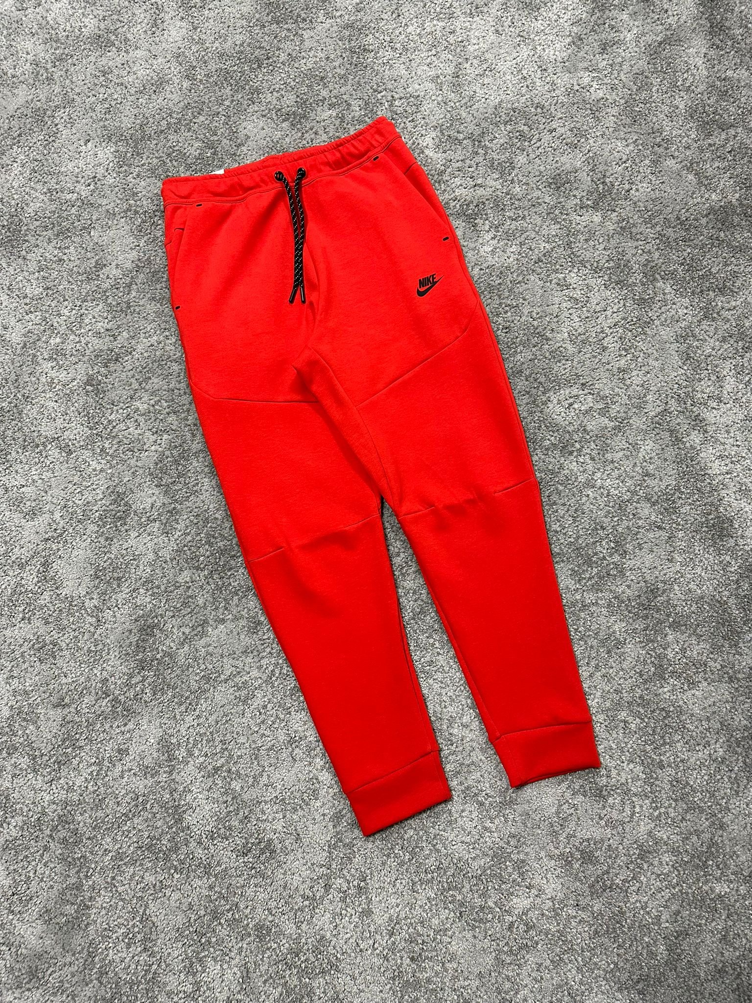 Premium | Nsw Tech Fleece Futura Swoosh Jogger