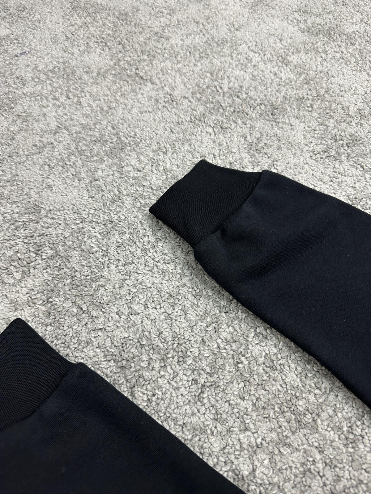 Essentials Fleece Baseline Jogger