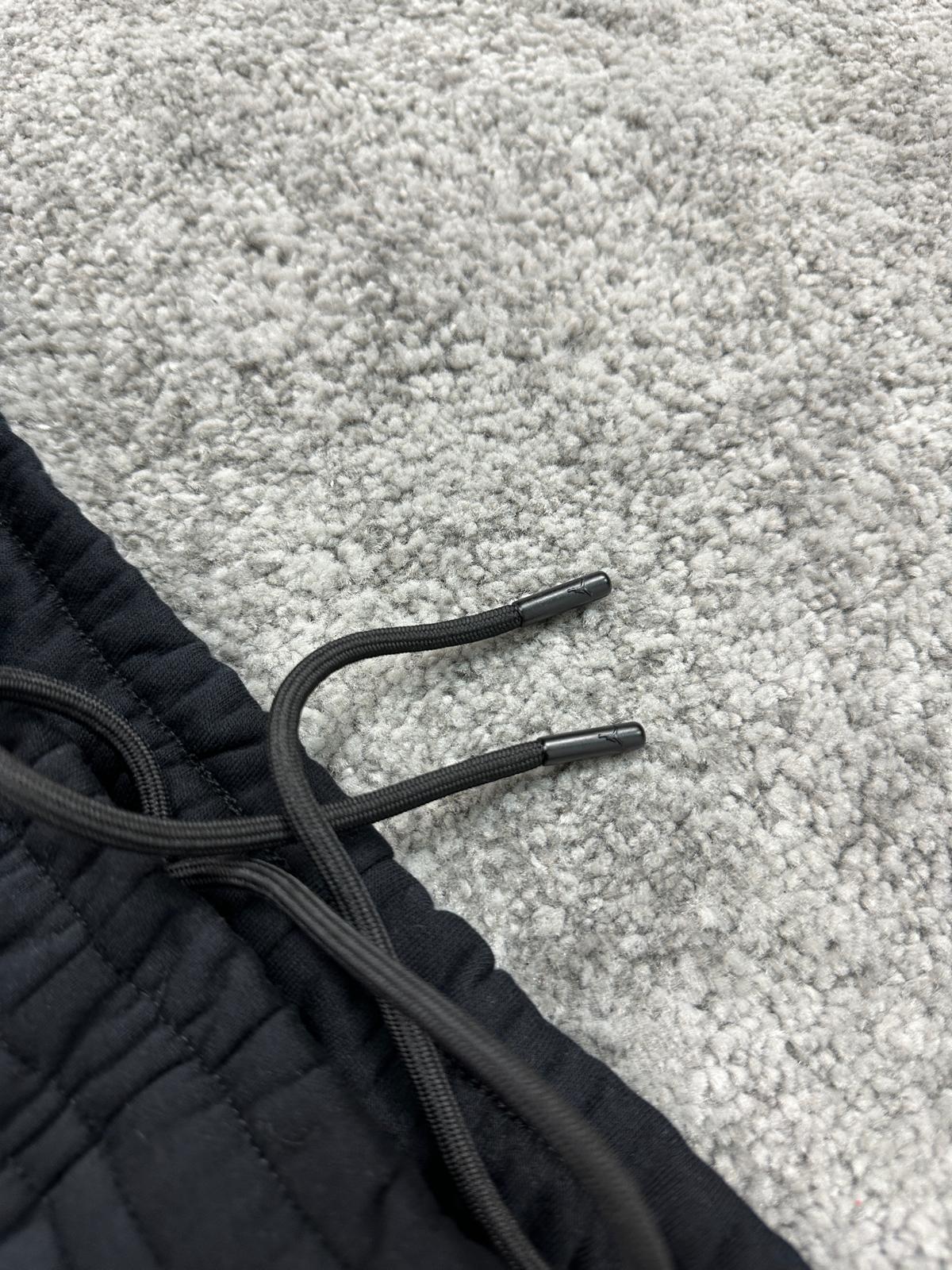 Essentials Fleece Baseline Jogger