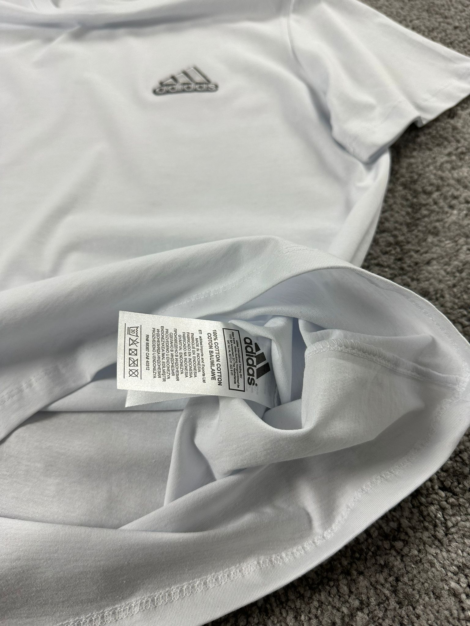 Adidas Tişört