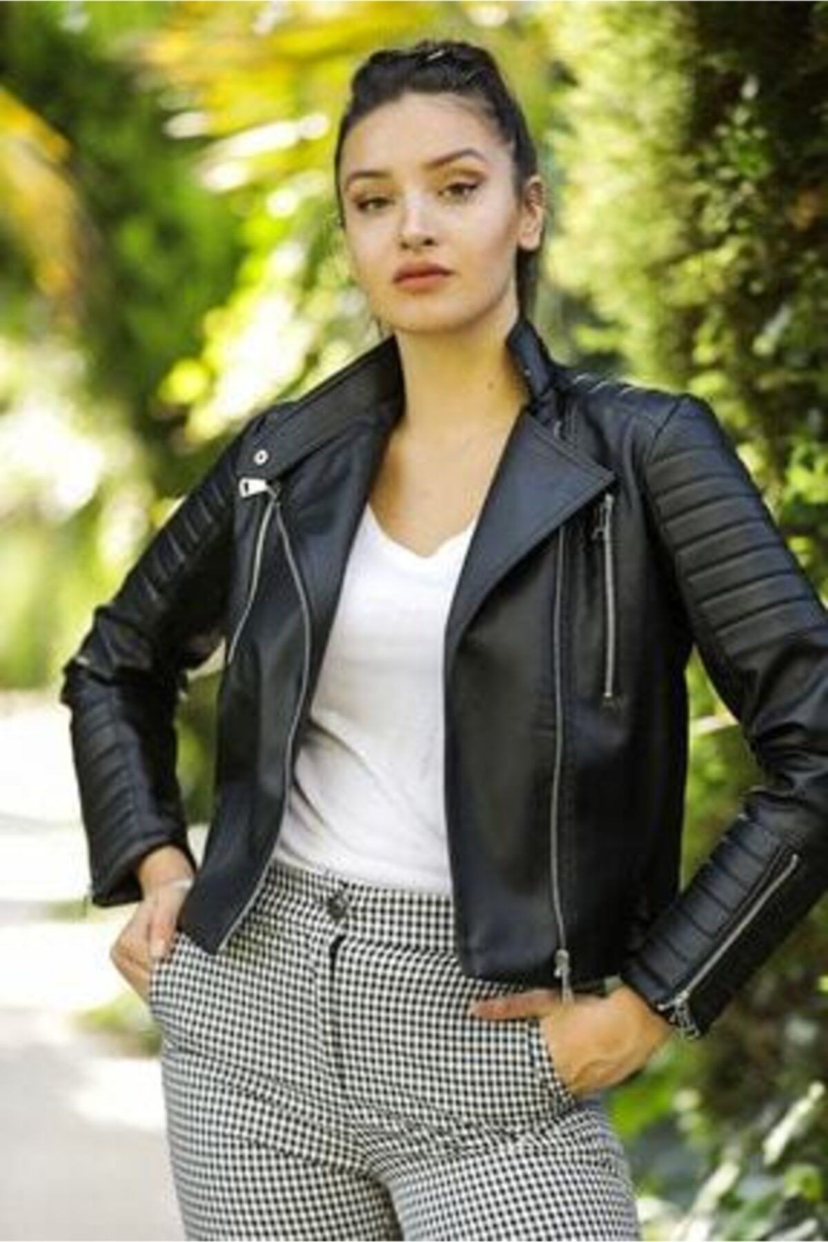 Kadın Siyah Kol Detaylı Suni Deri Ceket