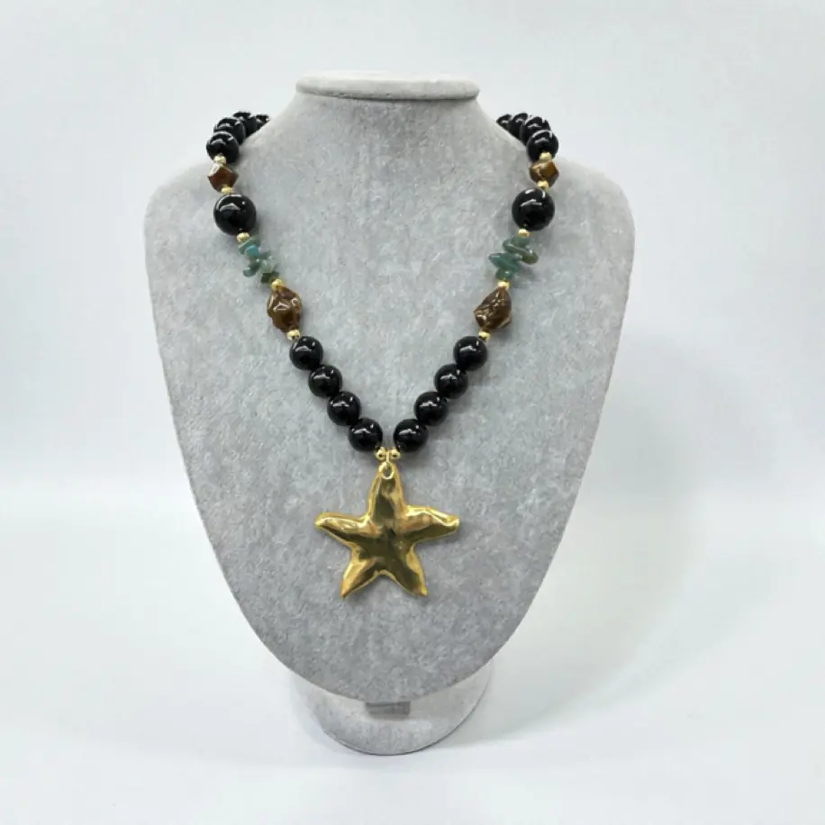 Siyah Gold Detay Minimal Kolye