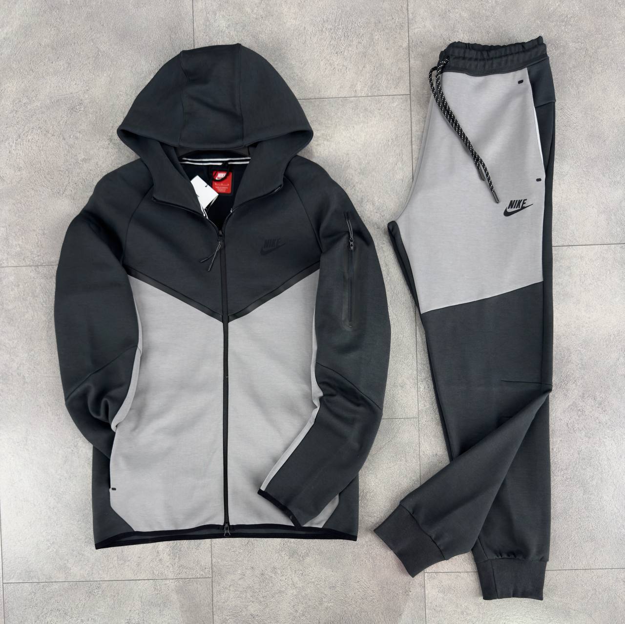 Nike Tech Fleece SS25 - Antrasit x Gri