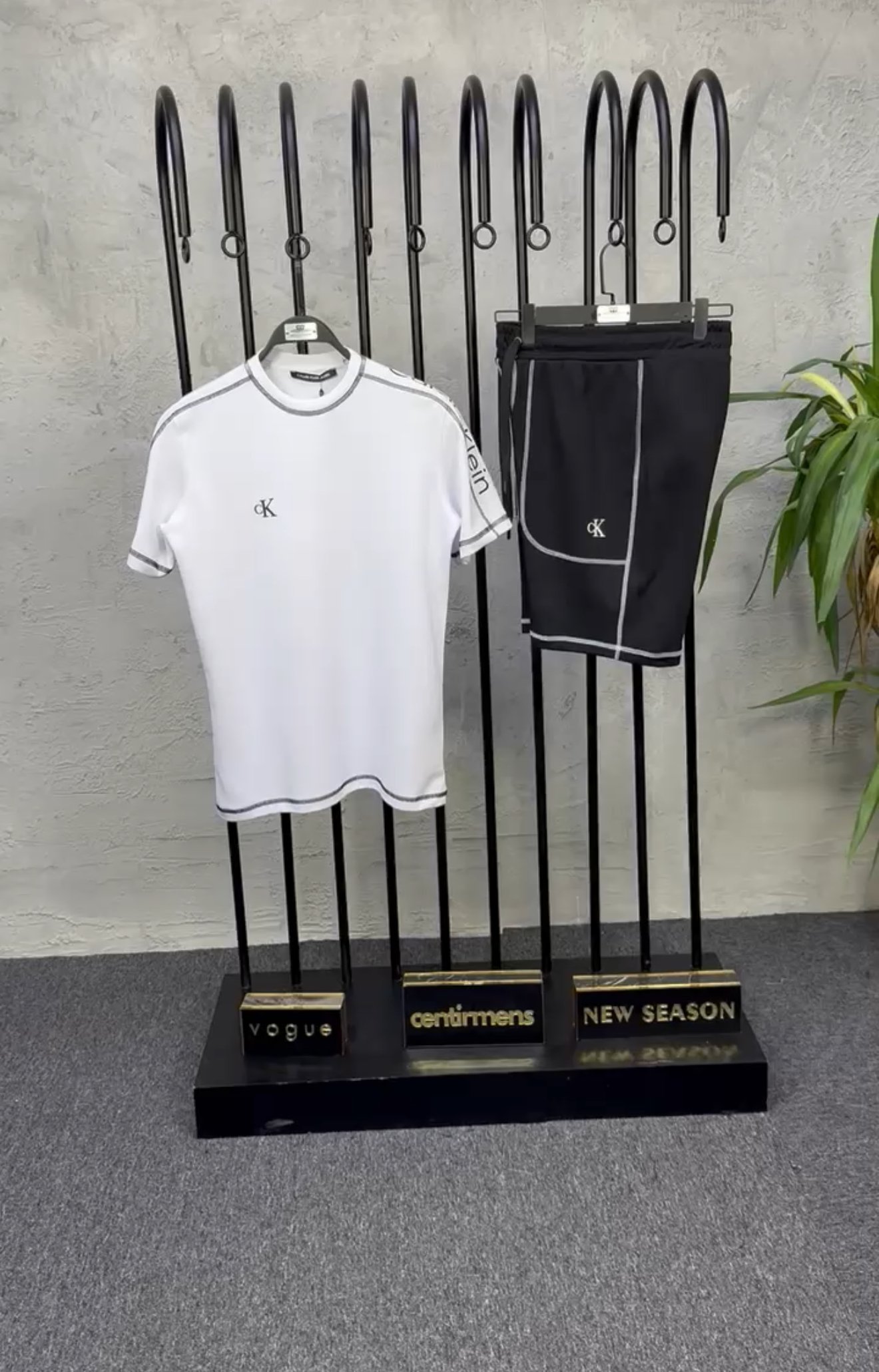 Fusion Set - White/Black Trim with