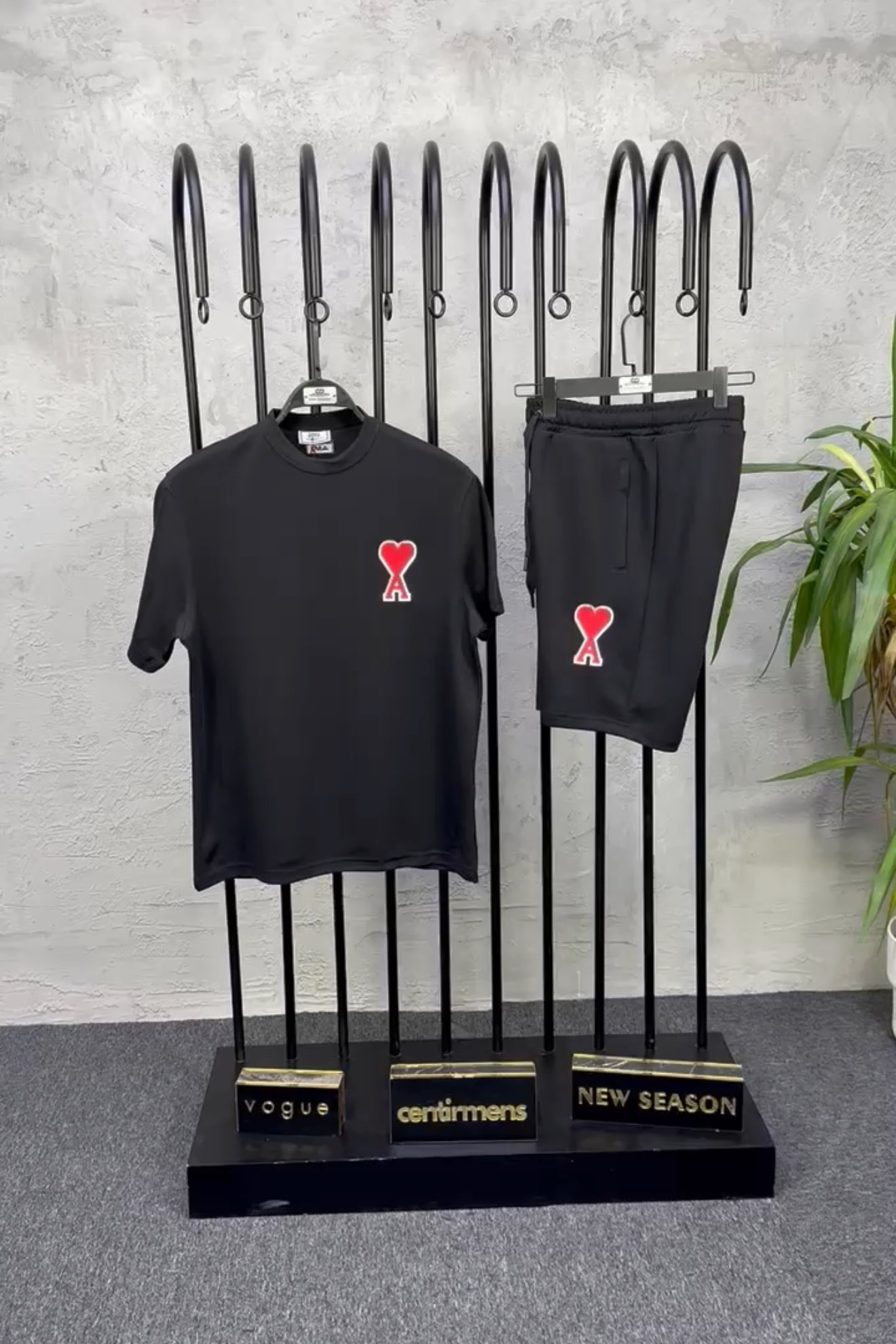 Red Heart Light Set - Black/Black with Red Heart Patch