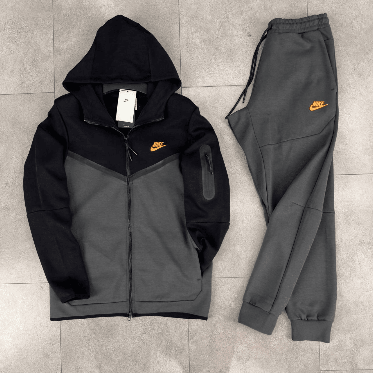 Tech Fleece SS'23 Tracksuit - Black / Smoke / Orange