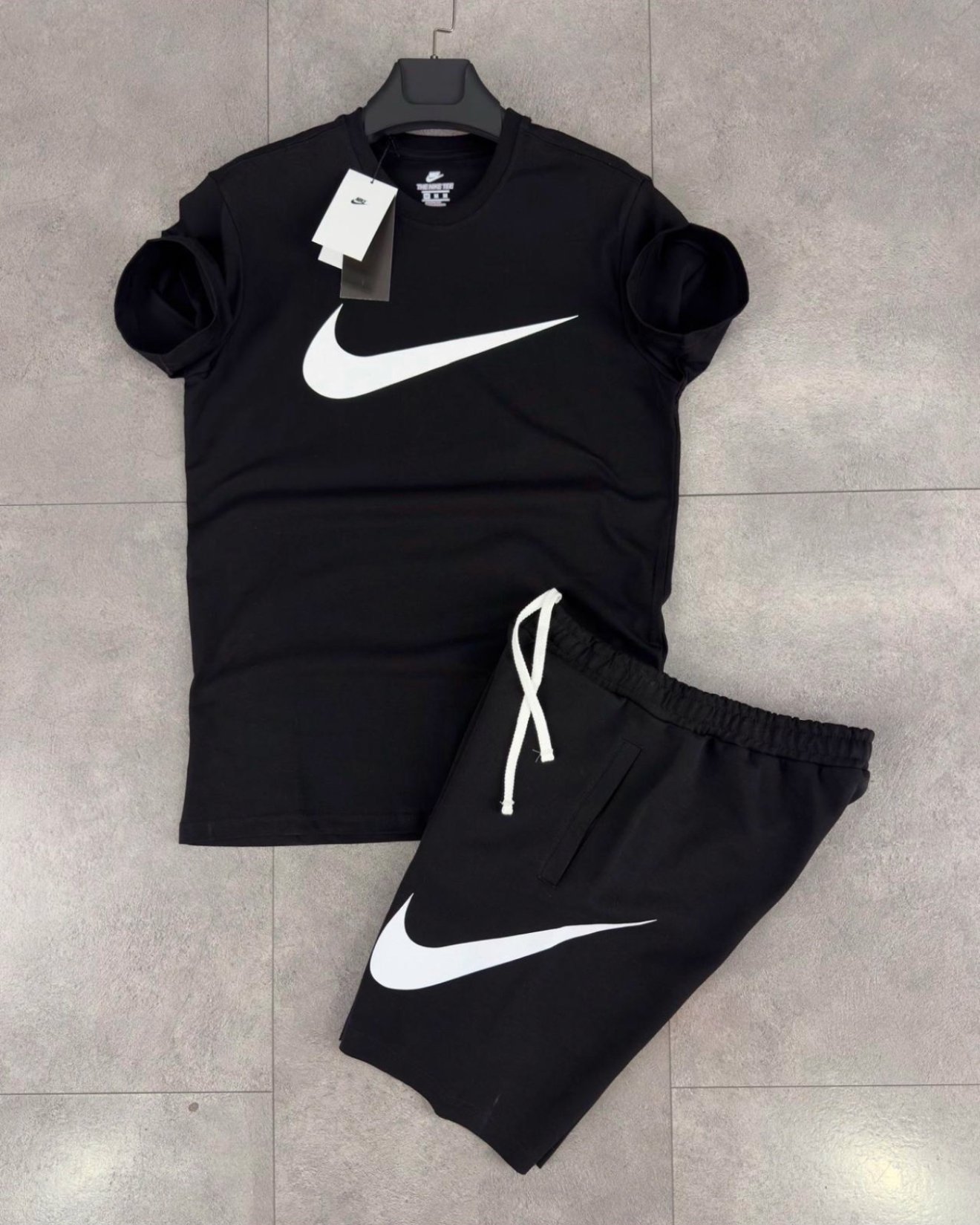 Swoosh Signature Set