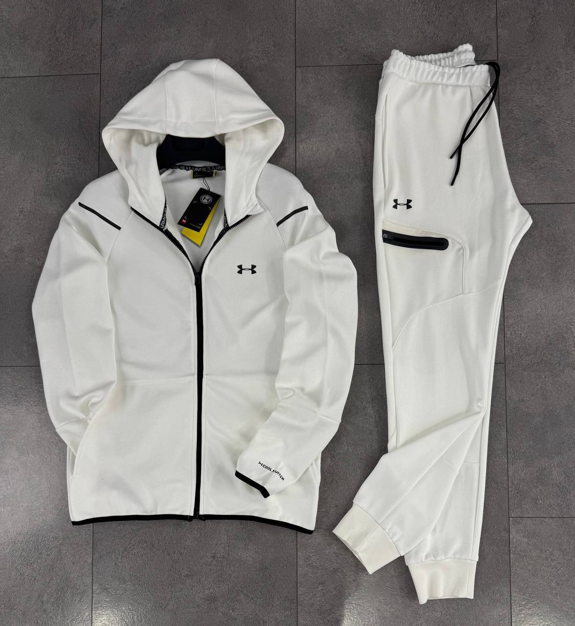 UA Essential Tracksuit - Beyaz
