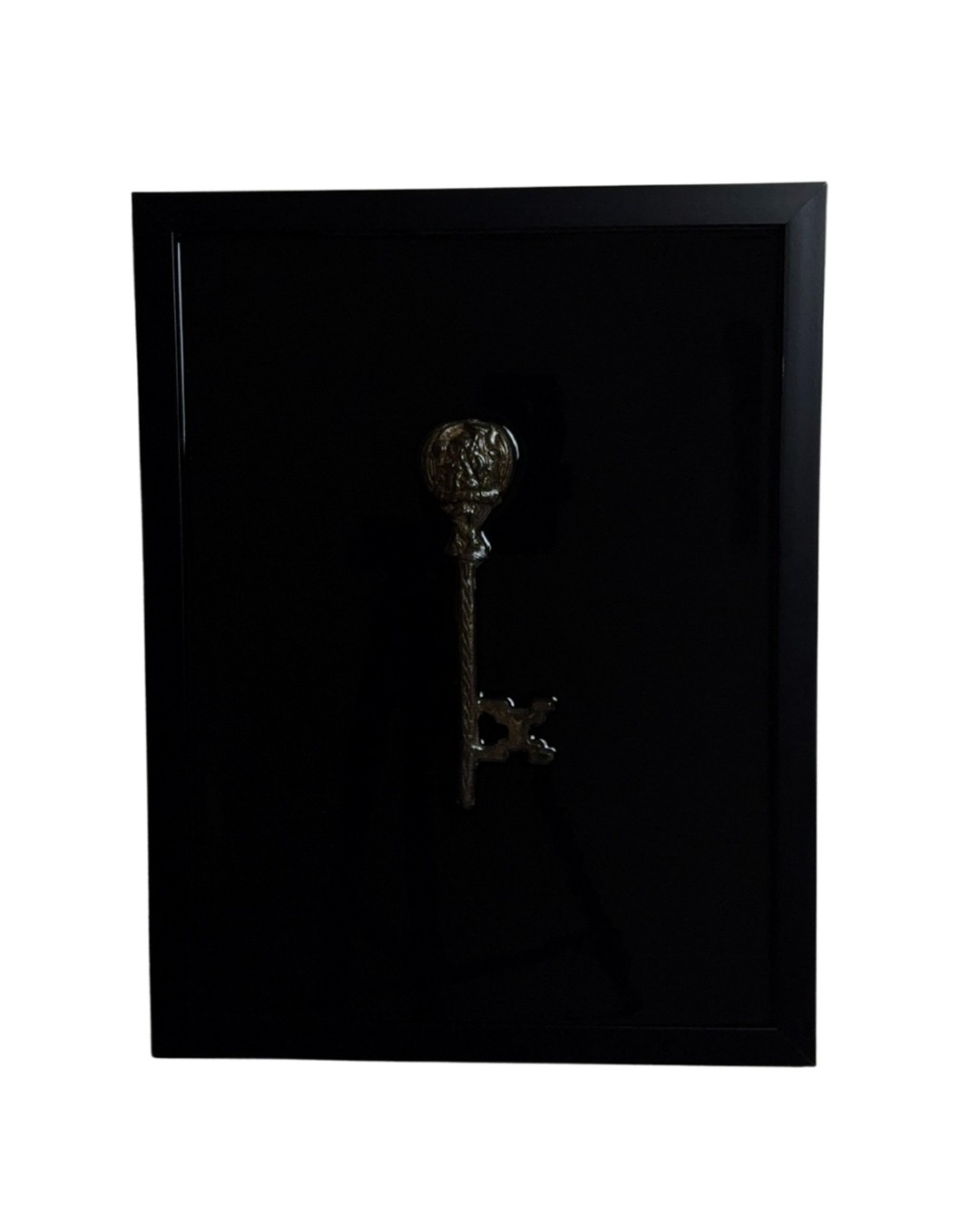 ‘’THE KEY’’ main variant image
