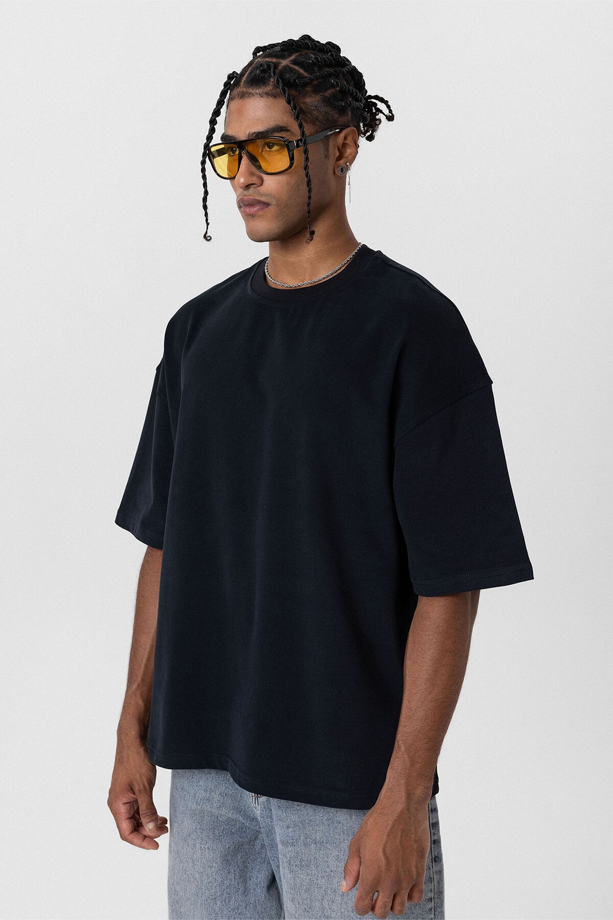 BASIC OVERSIZE T-SHIRT-BLACK