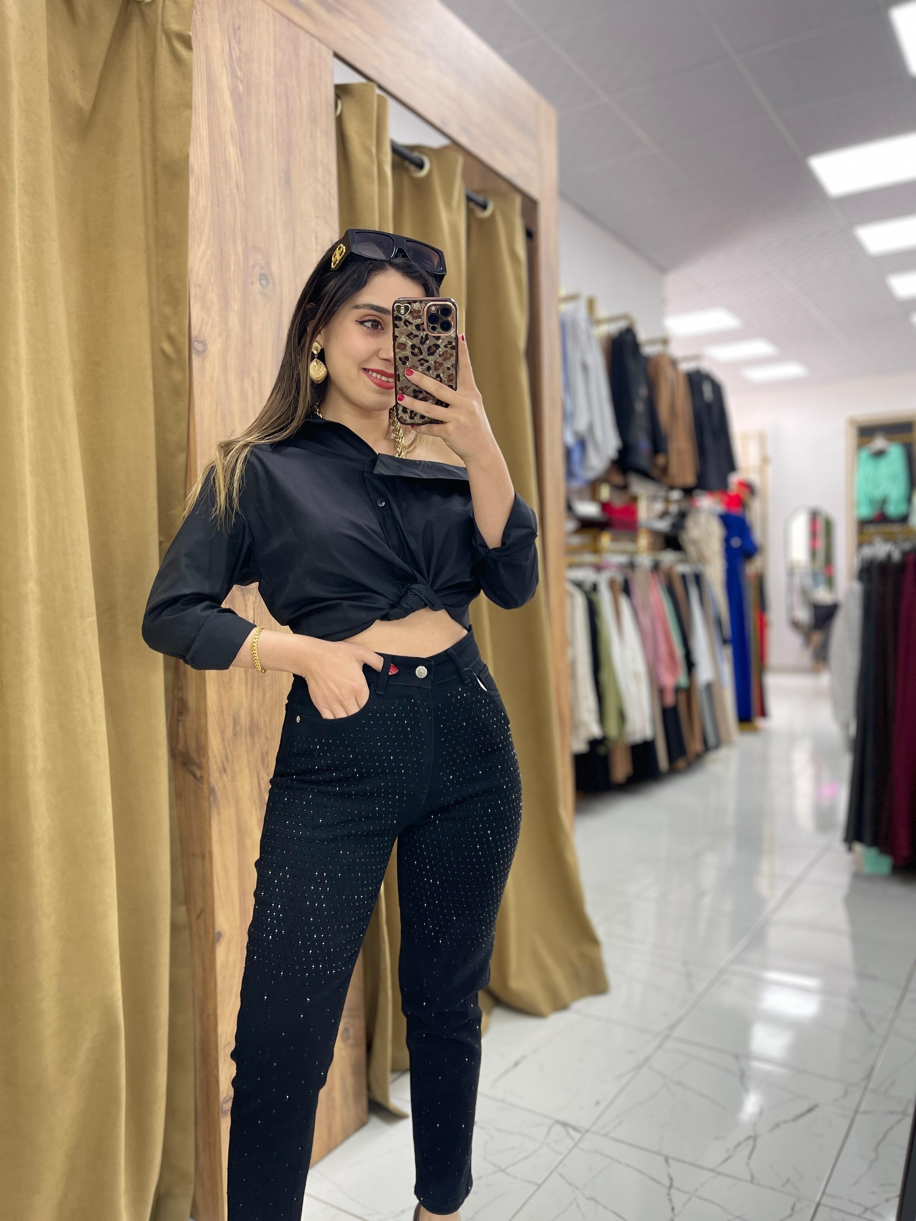 Dar Paça Taşlı Kot Pantolon  - Siyah