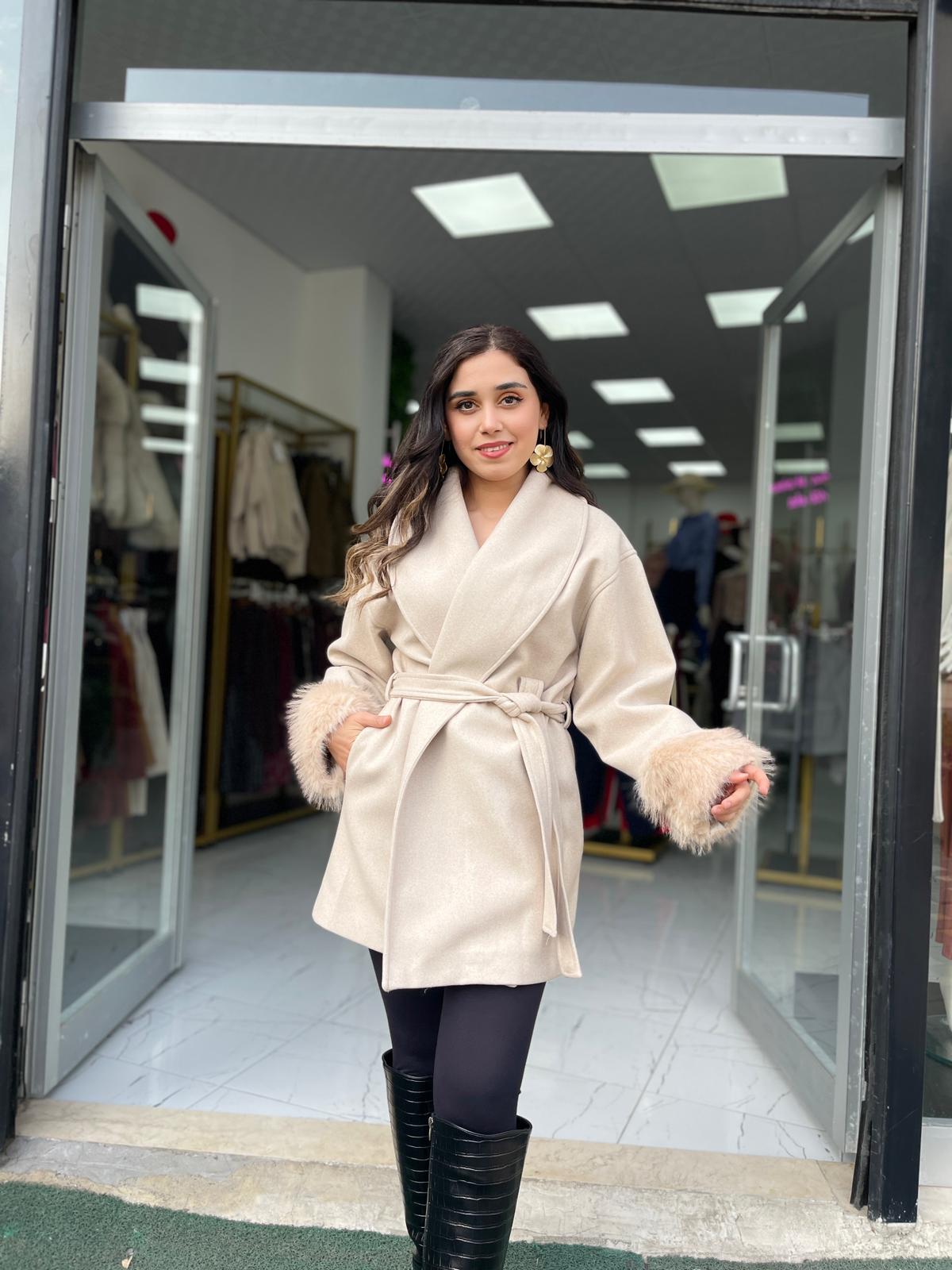 Kol Tüylü Kaşe Kaban  - Krem