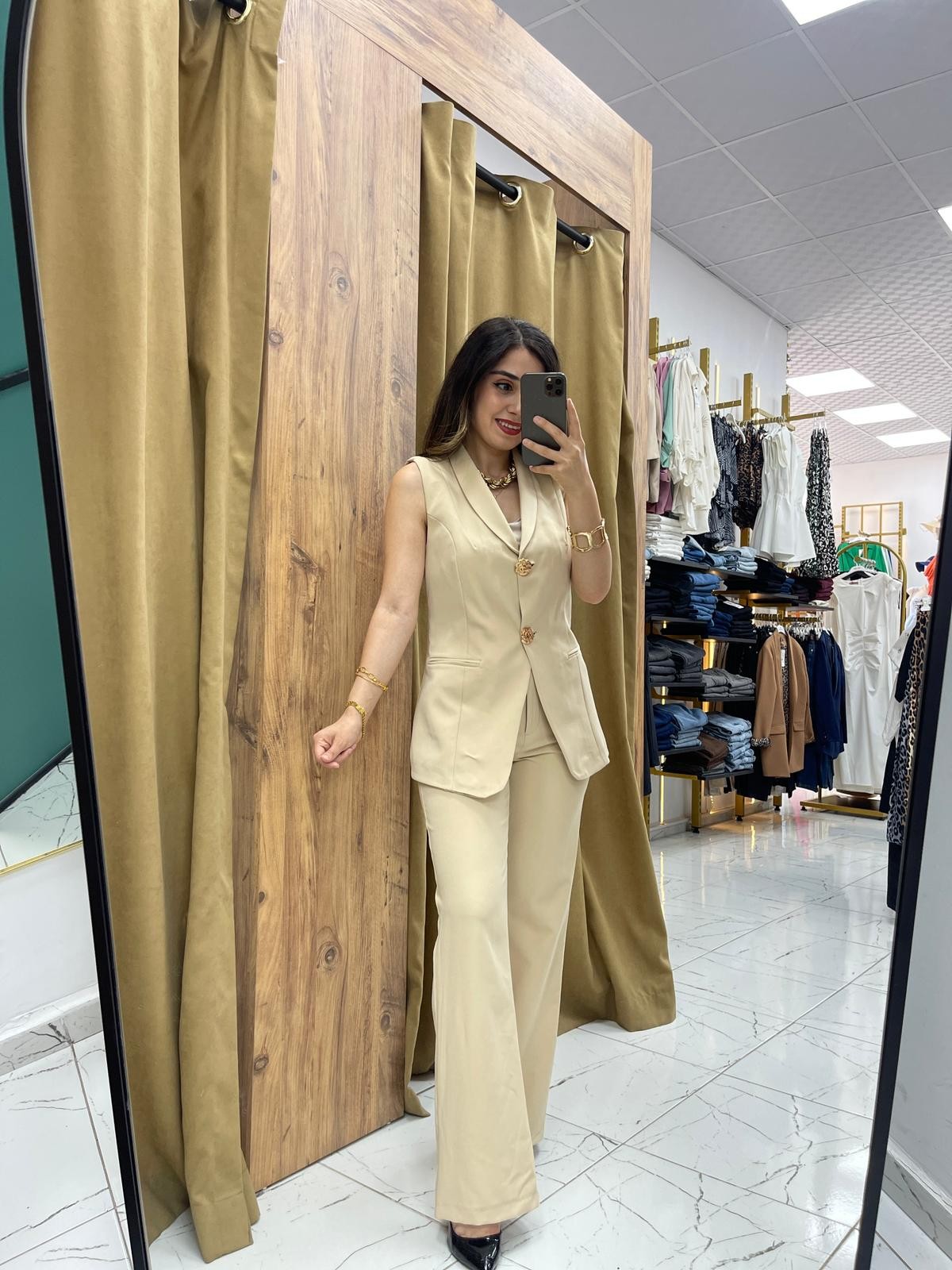 Wella Gold Düğmeli Yelekli Takım - Krem