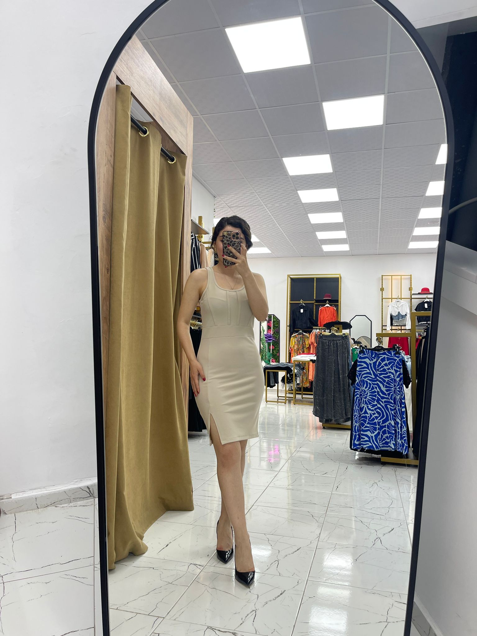 Korse Detaylı Elbise