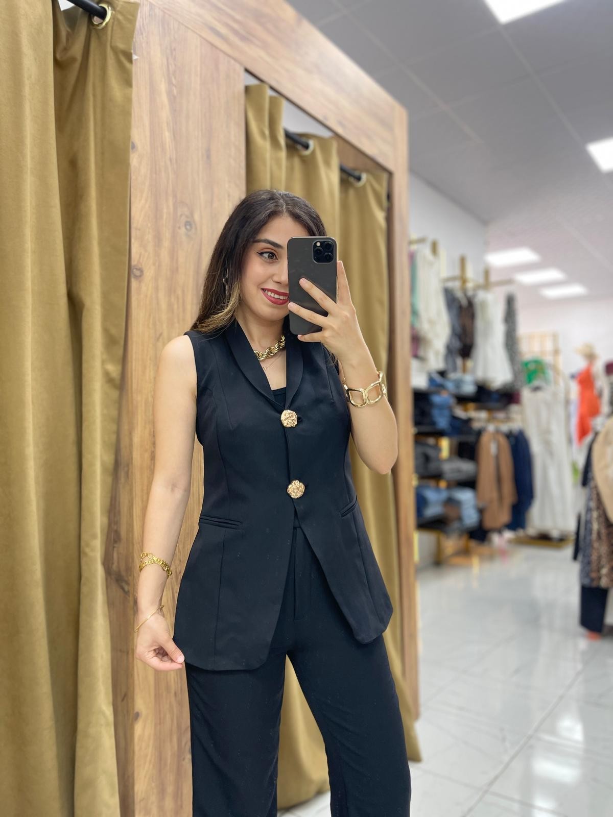 Wella Gold Düğmeli Yelekli Takım - Siyah