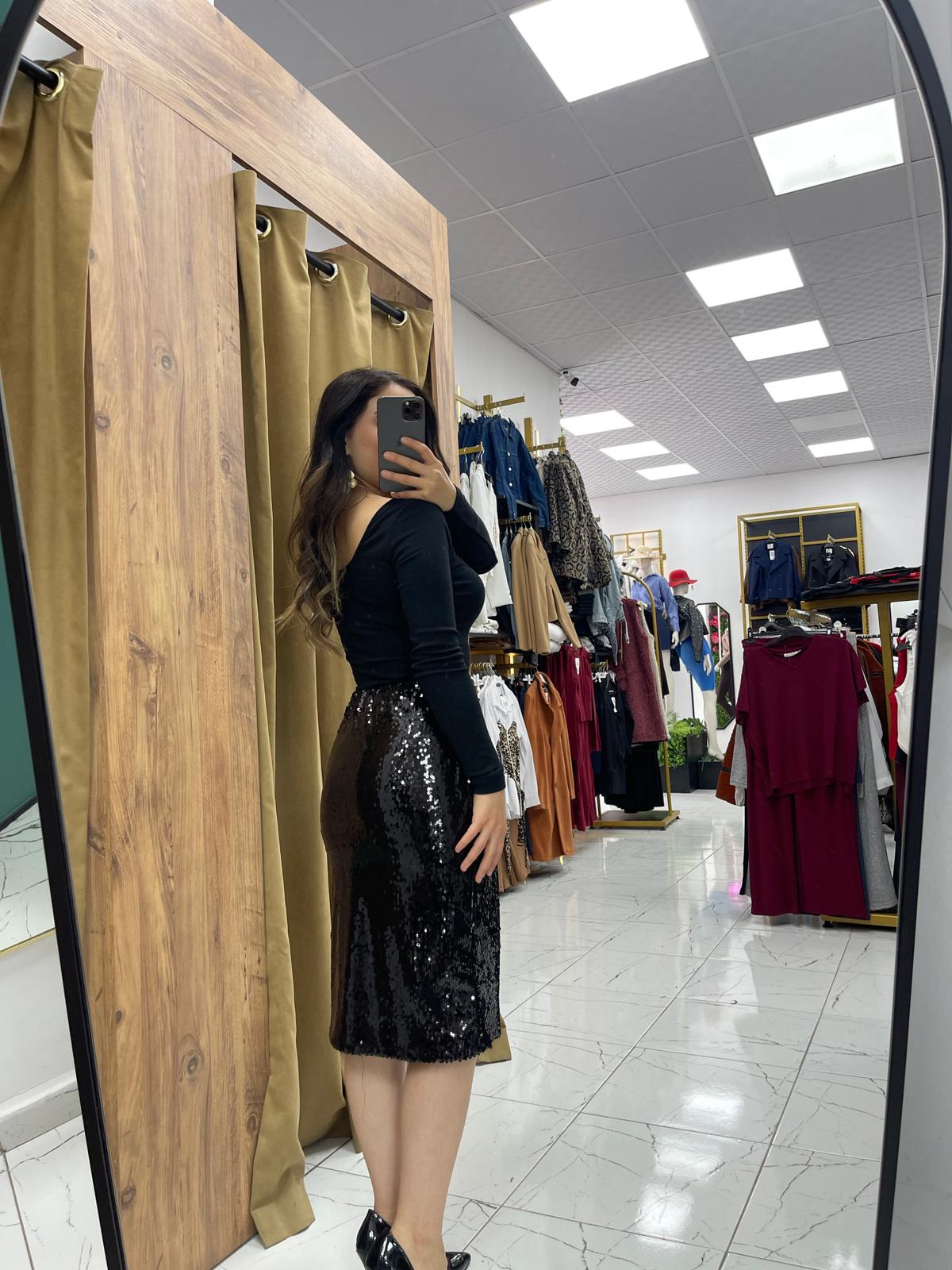 Ripat Pullu Etek - Siyah