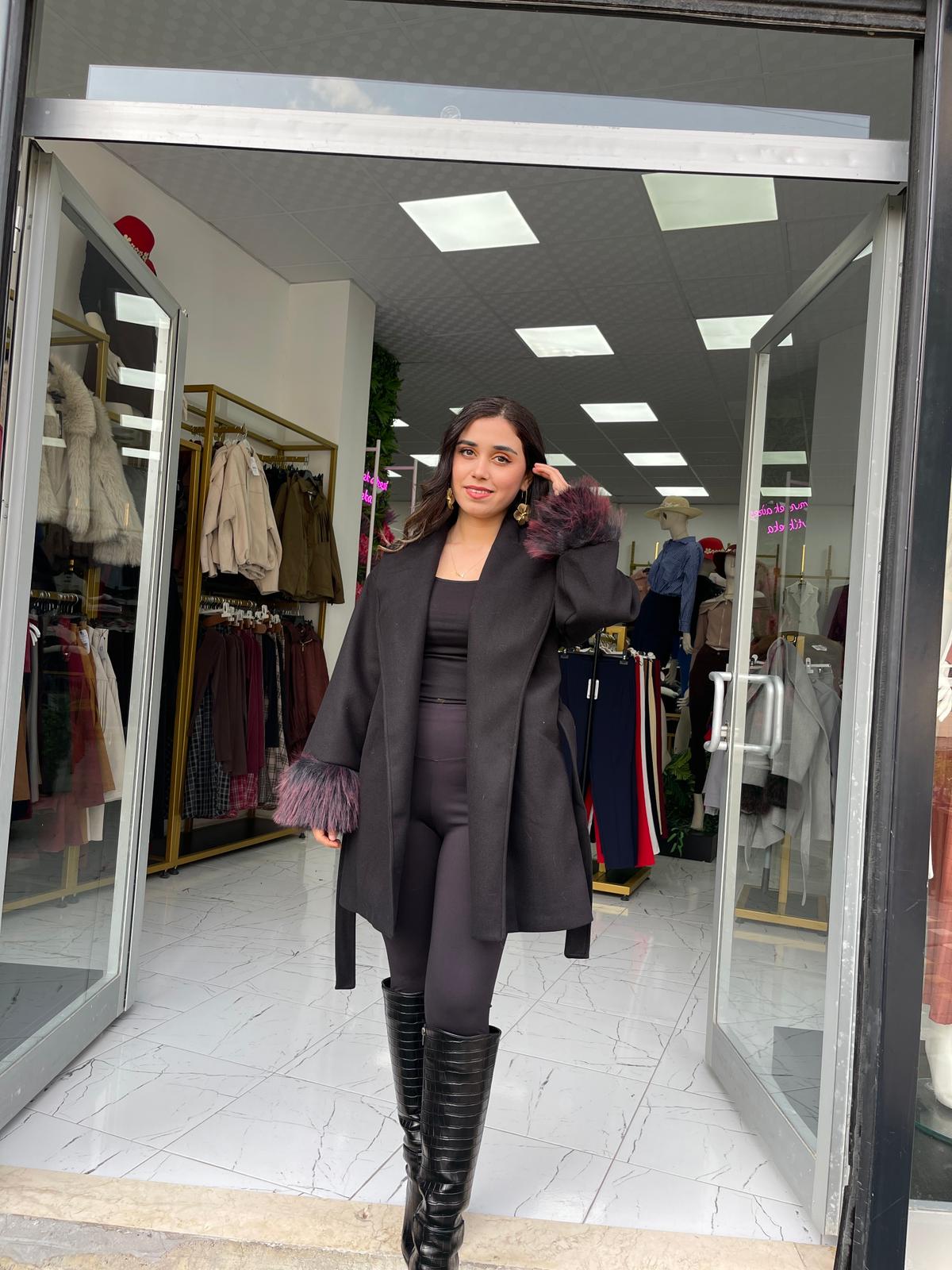 Kol Tüylü Kaşe Kaban  - Siyah