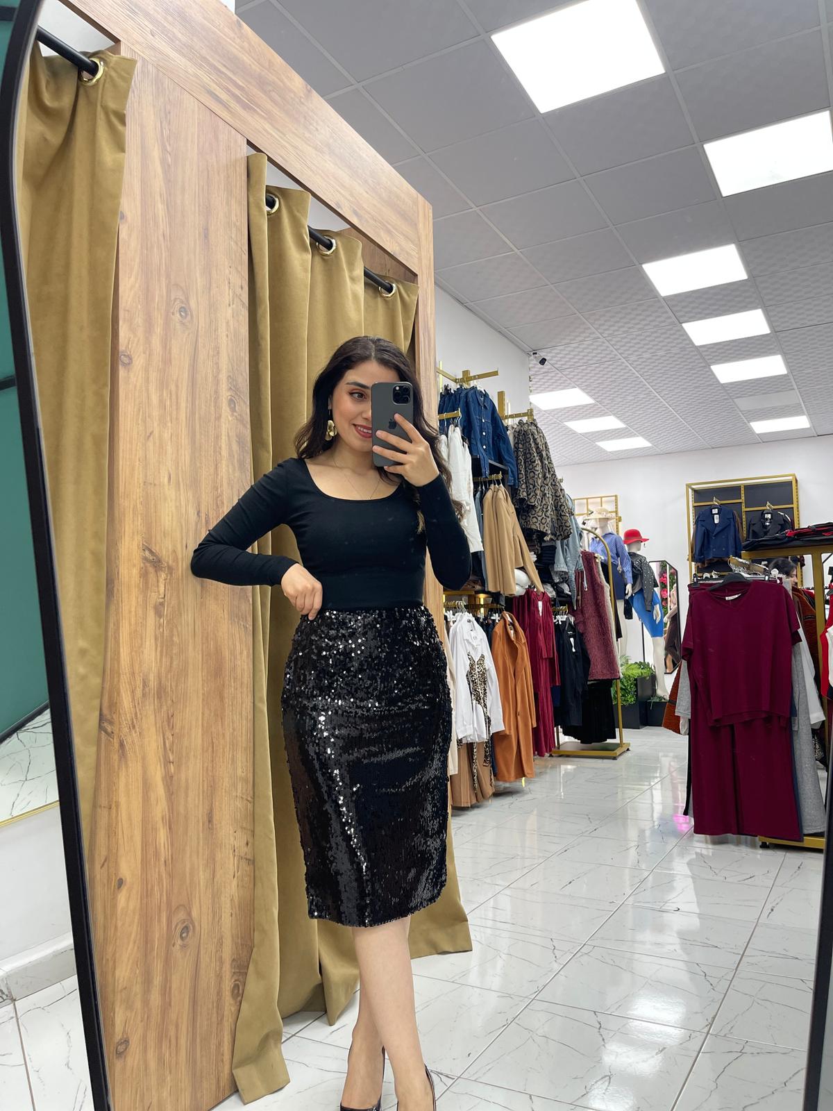 Ripat Pullu Etek - Siyah