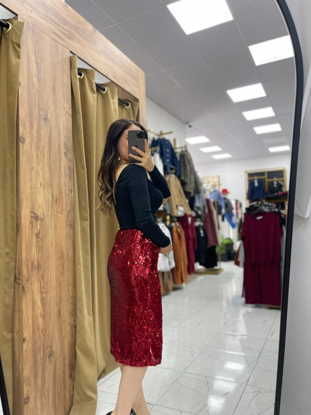 Ripat Pullu Etek - Kırmızı