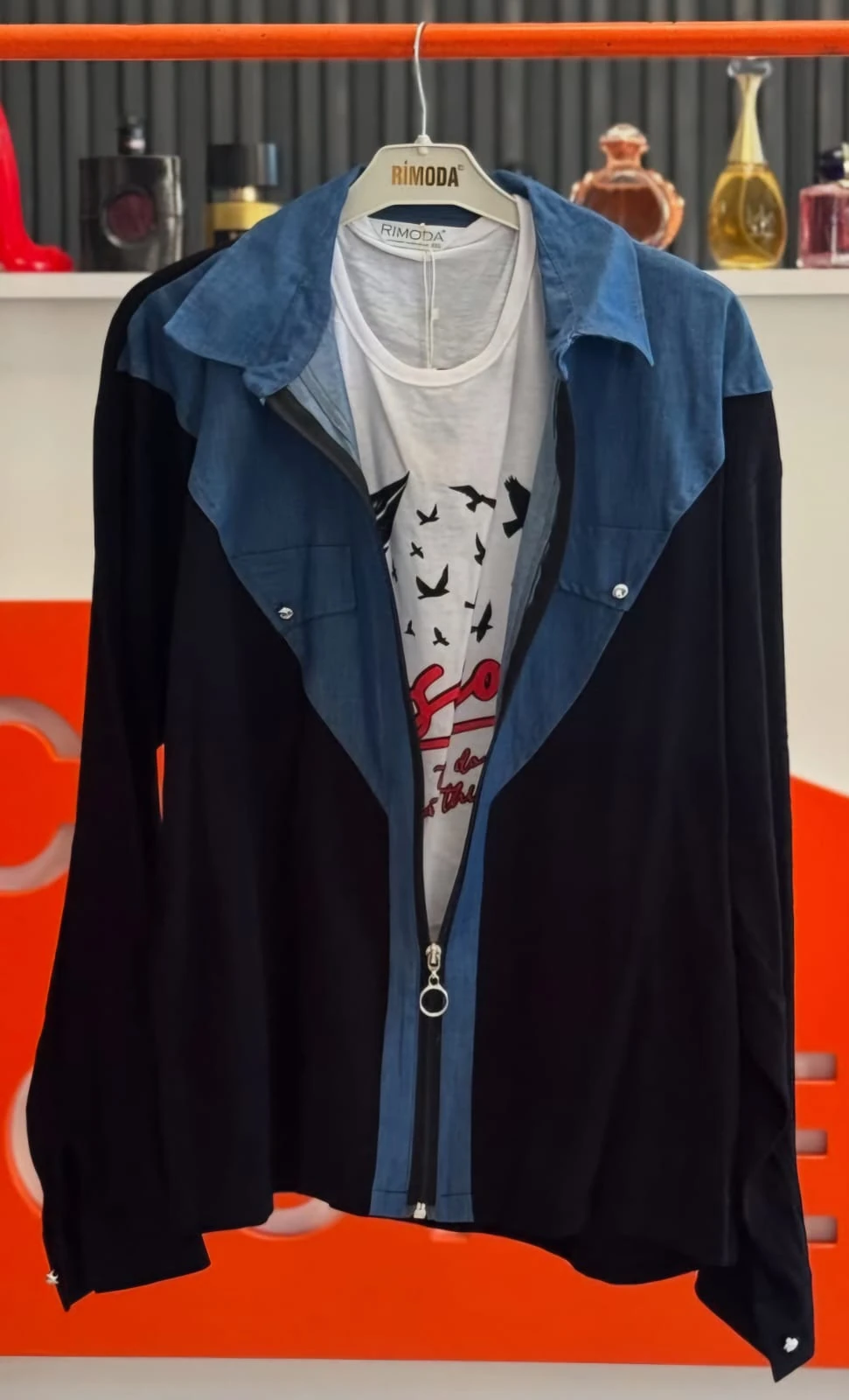 Mavi-Siyah Renk Bloklu Zipli Gömlek ve Baskılı Bluz Seti