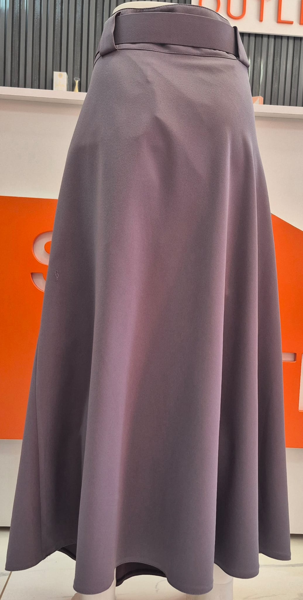 Tokalı Kemerli Gri Uzun Etek