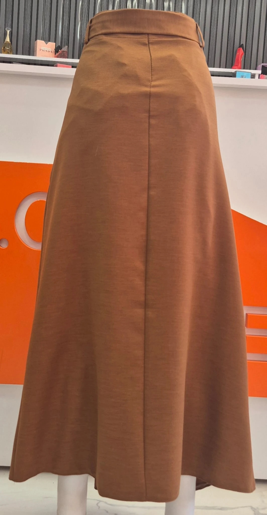 Tokalı Kemerli Kahverengi Uzun Etek