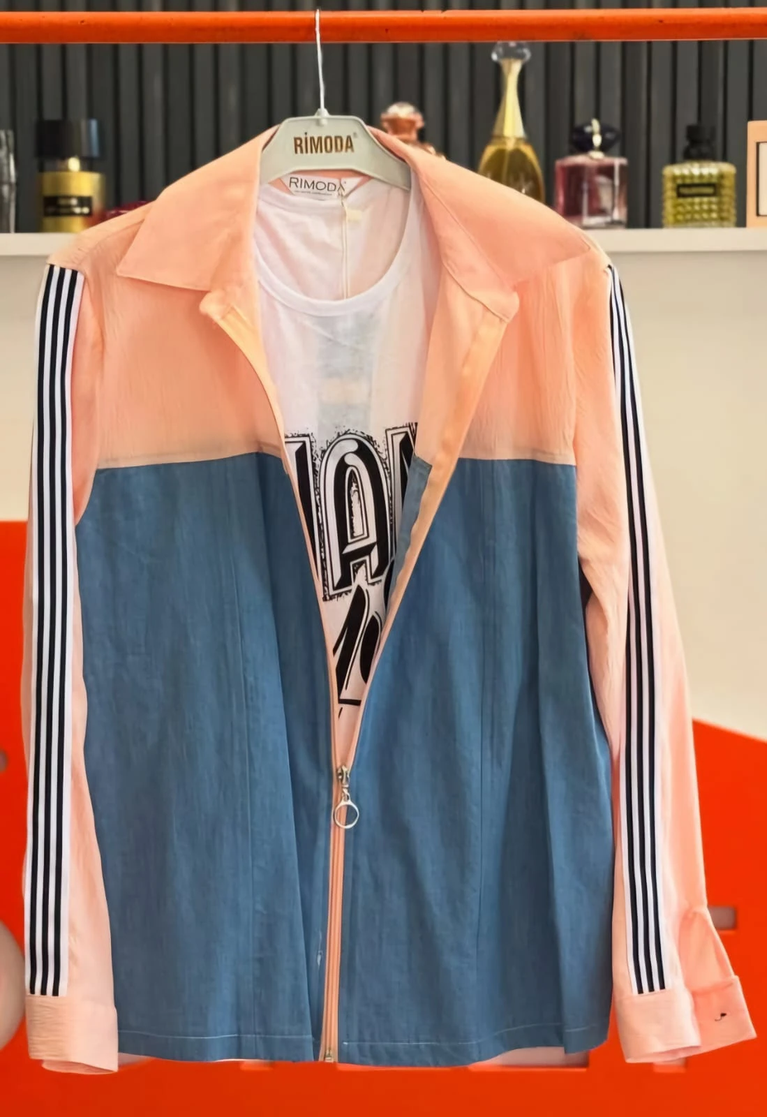 Pembe-Mavi Renk Bloklu Zipli Gömlek ve Baskılı Bluz Seti