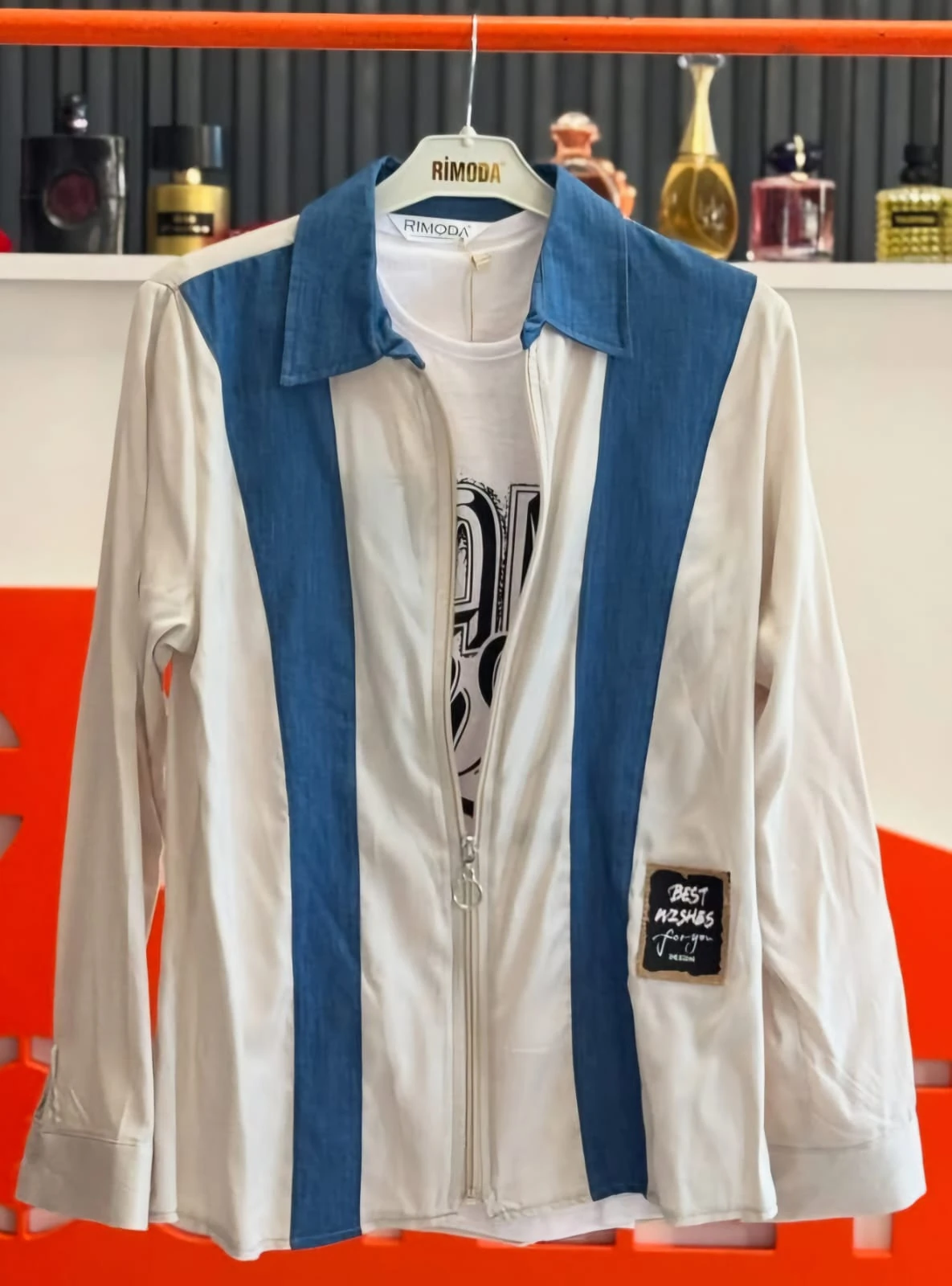 Mavi-Beyaz Zipli Gömlek ve Baskılı Bluz Seti