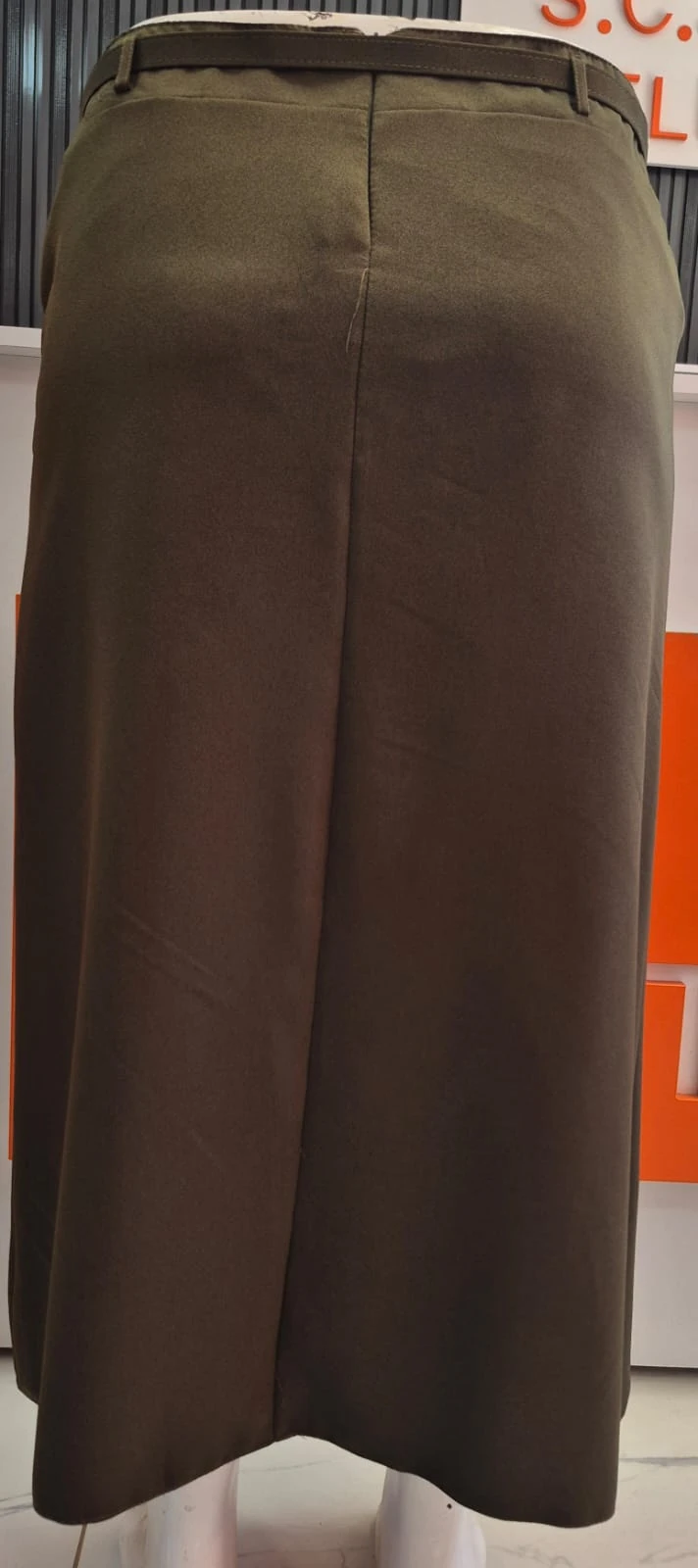 Tokalı Kemerli Koyu Zeytin Yeşili Uzun Etek