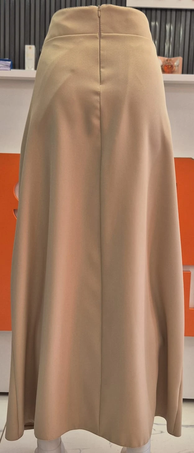 Kemer Detaylı Taş Rengi Uzun Etek