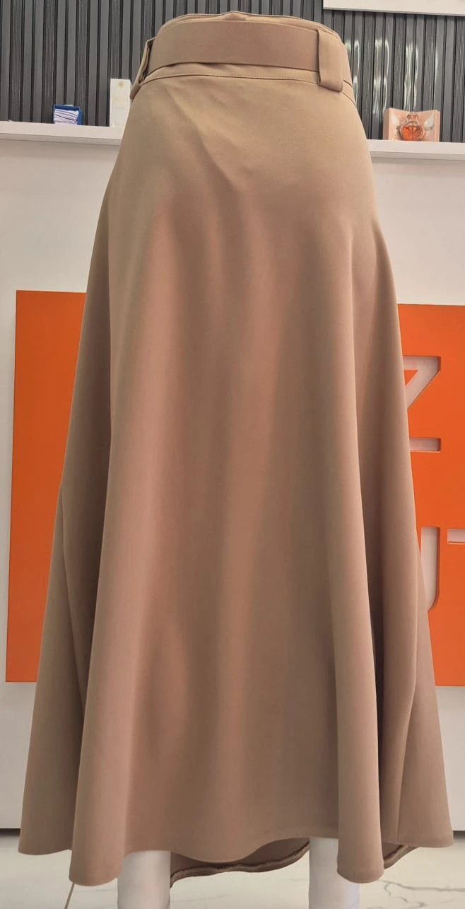 Tokalı Kemerli Bej Uzun Etek