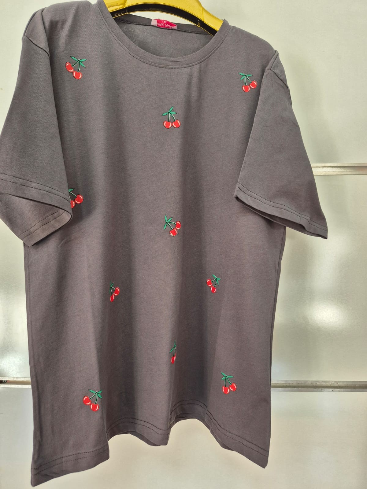 Kiraz Desenli Gri T-Shirt 
