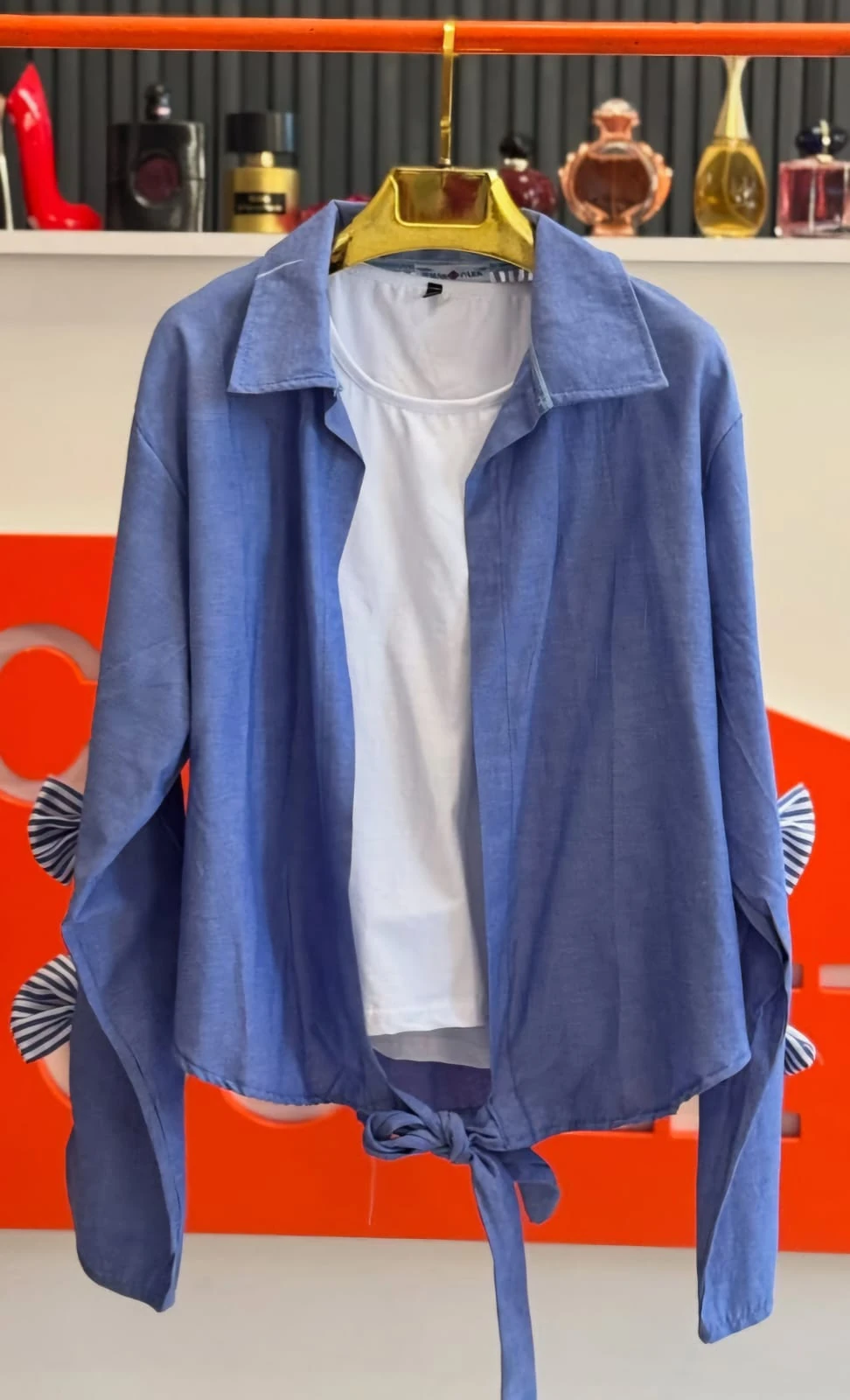 Fiyonk Kol Detay Mavi Önden Bağlamalı Gömlek