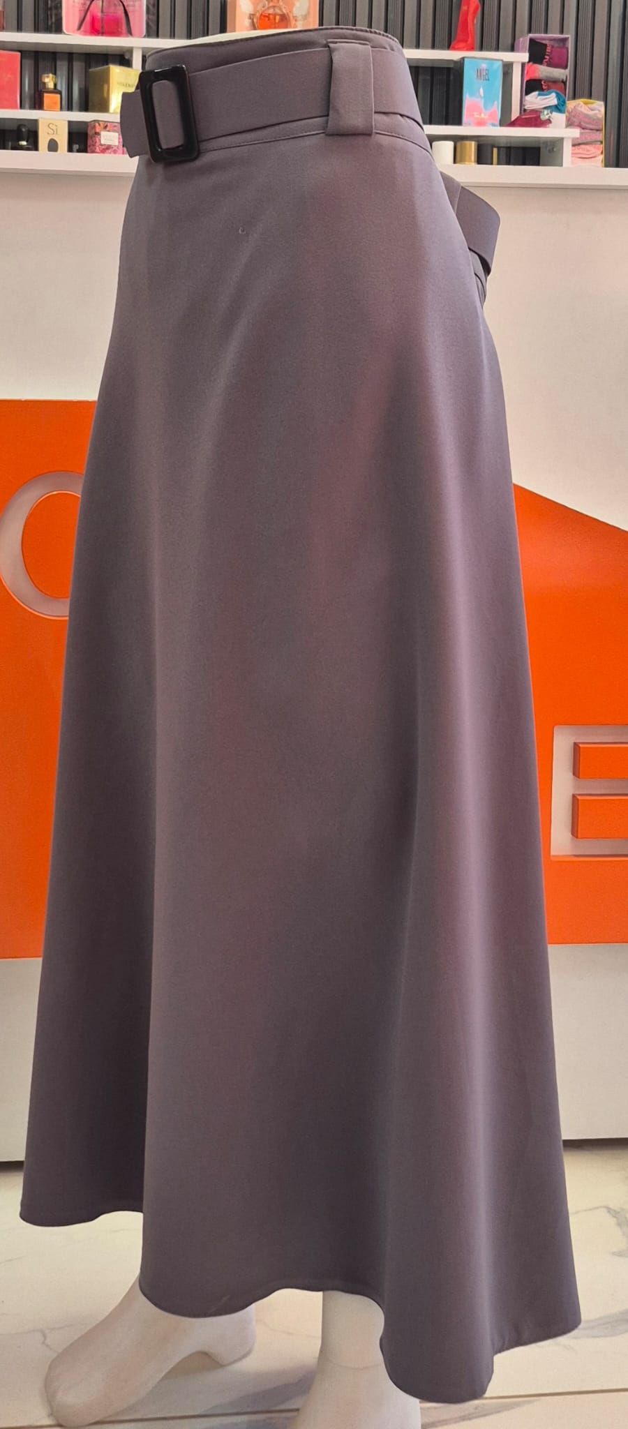 Tokalı Kemerli Gri Uzun Etek